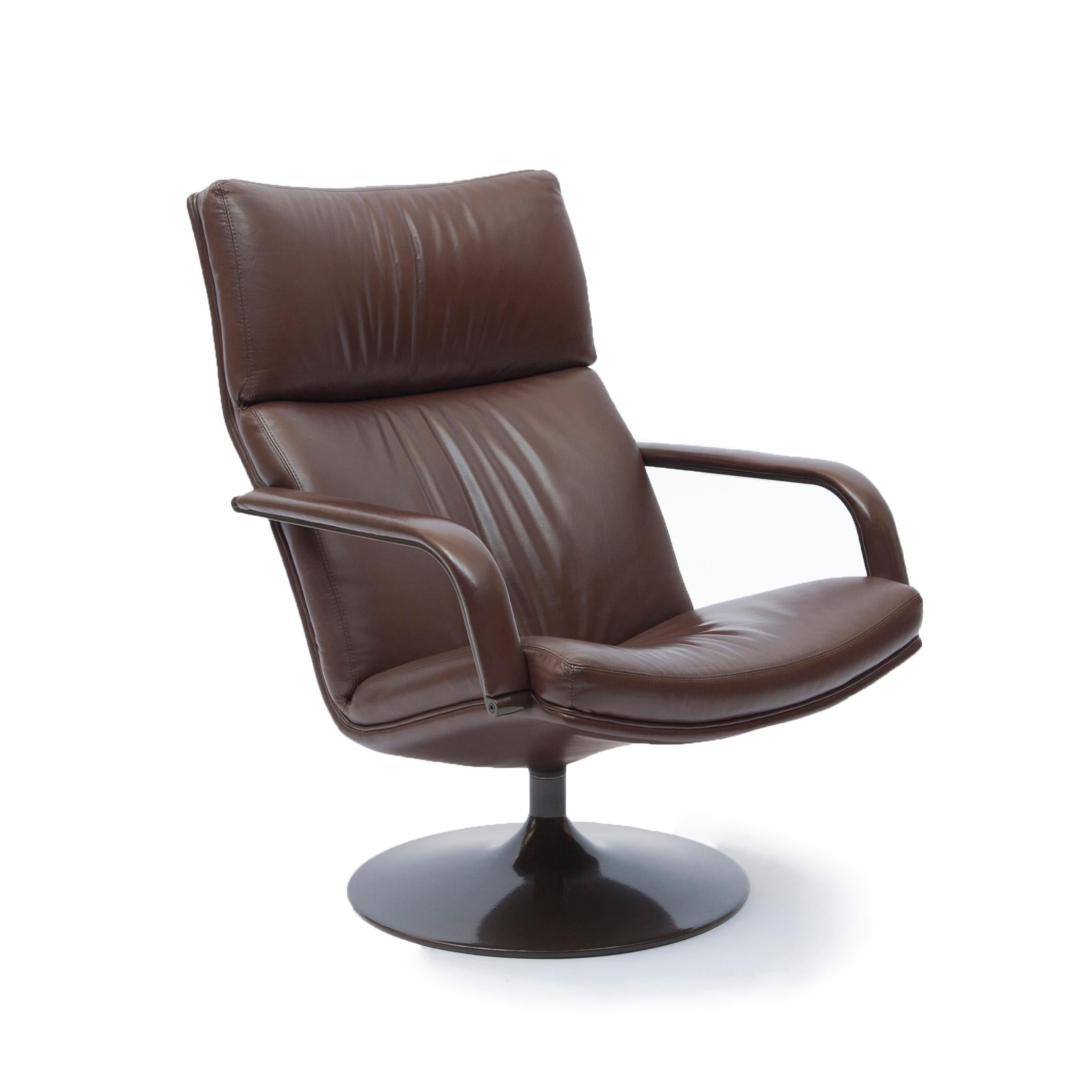 Mid-Century Modern F142 Disk Base Swivel Chair by Geoffrey Harcourt for Artifort, 1970s For Sale