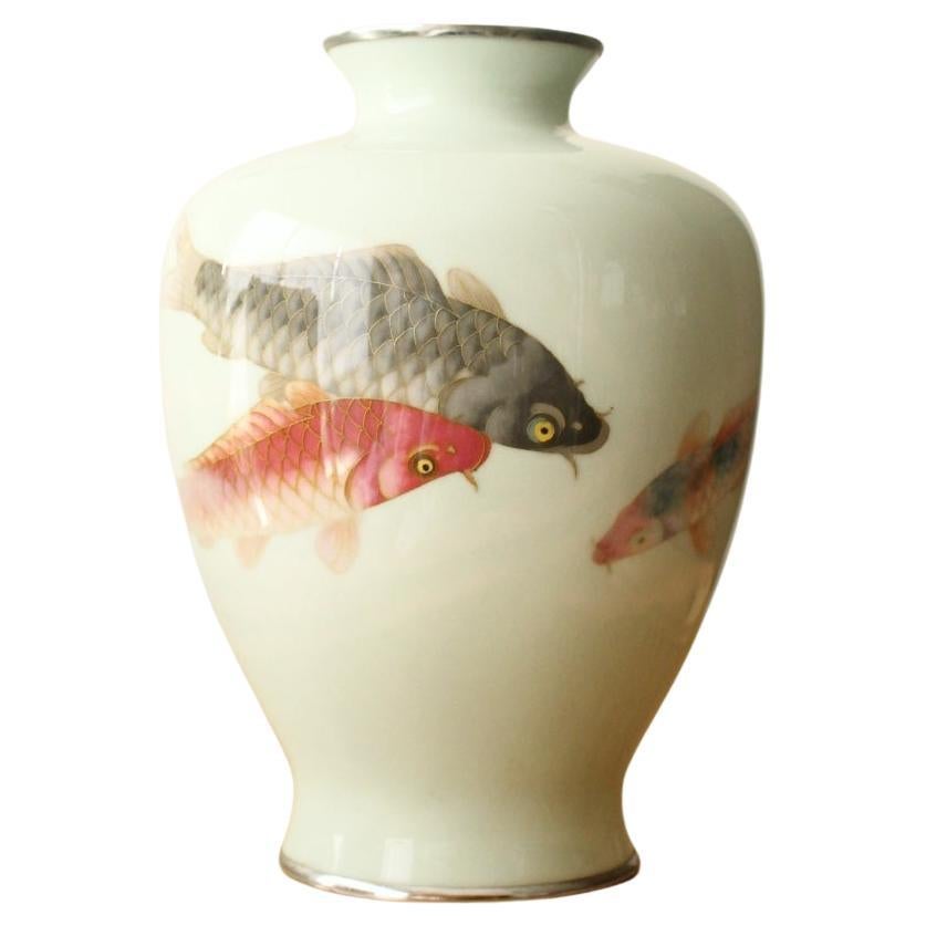 F3 Antiquités japonaises Art Shippo (Cloisonne) Vase à carpe en vente