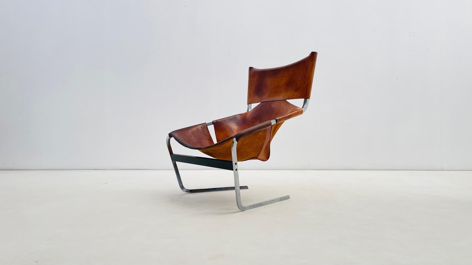 'F444'  Leather lounge chair by Pierre Paulin for Artifort (Moderne der Mitte des Jahrhunderts) im Angebot