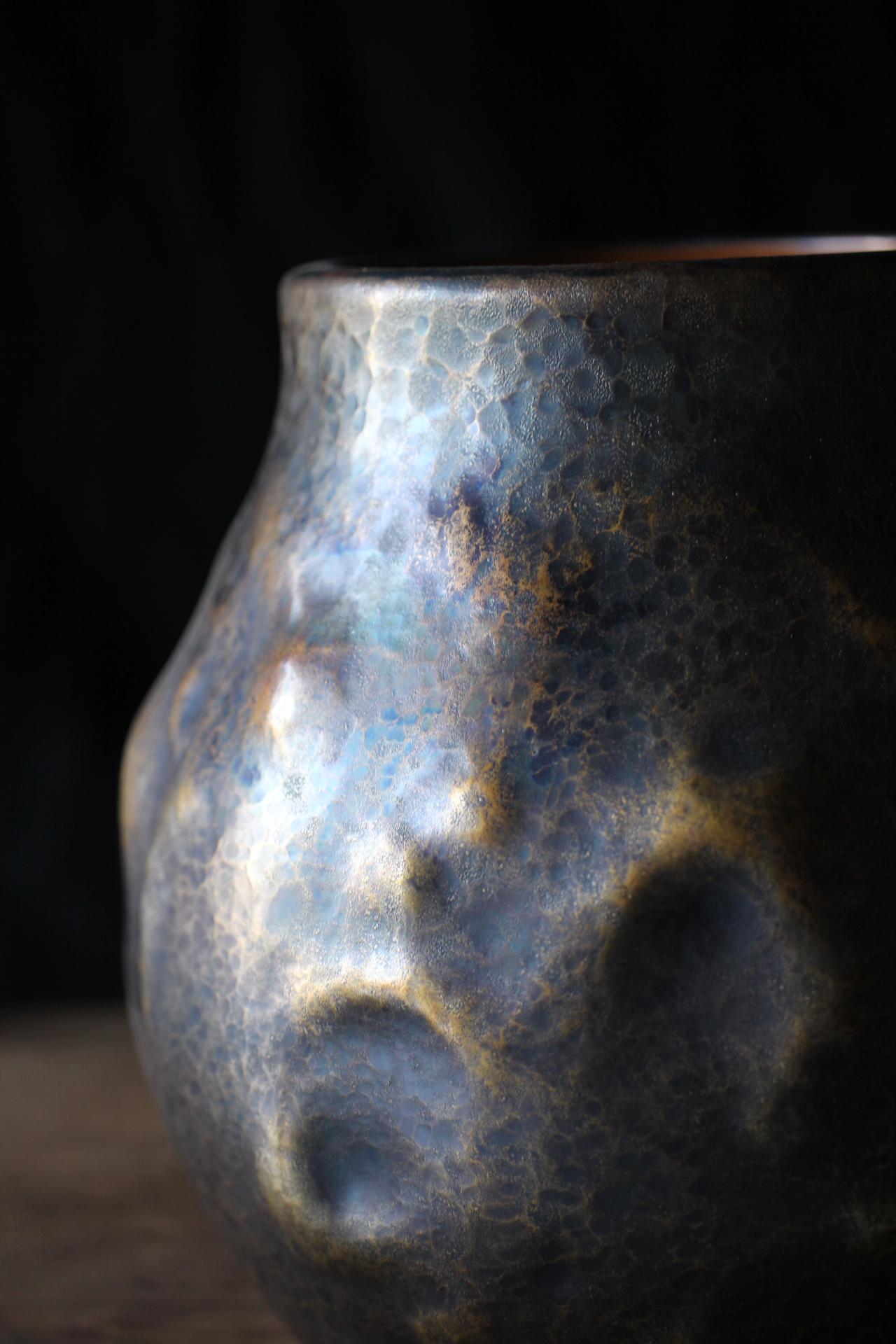 F5 Vieilles antiquités japonaises Gyokusen-do 玉川堂 Vase en cuivre martelé en vente 2