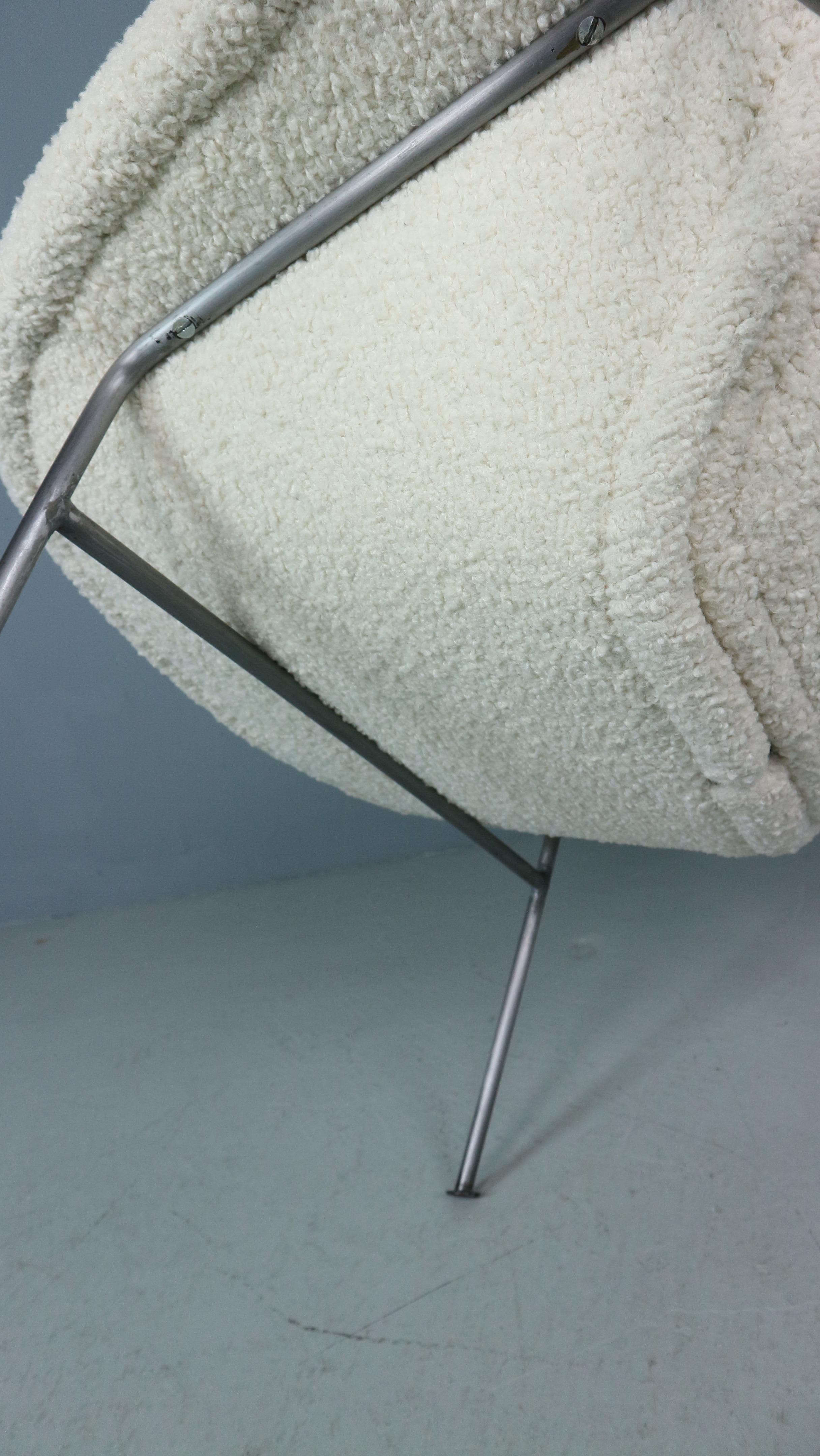 F555 Bouclé Lounge Chair by Pierre Paulin for Artifort 1960s For Sale 12