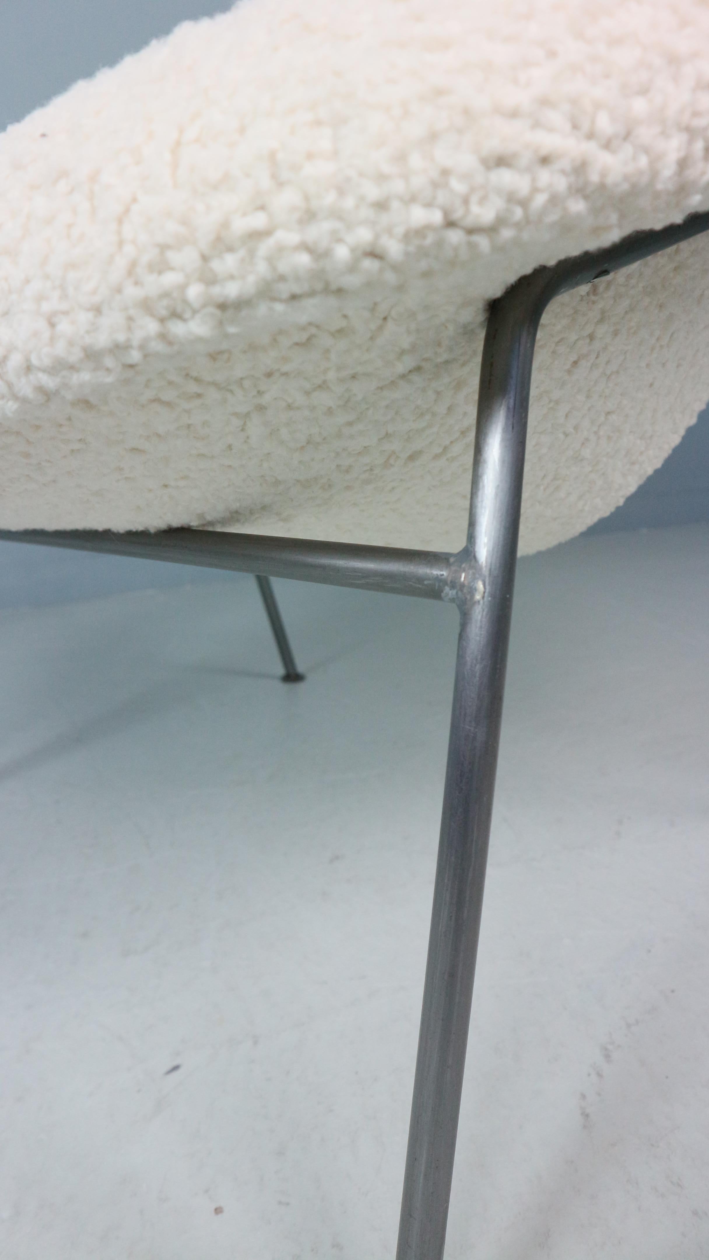 F555 Bouclé Lounge Chair by Pierre Paulin for Artifort 1960s For Sale 13