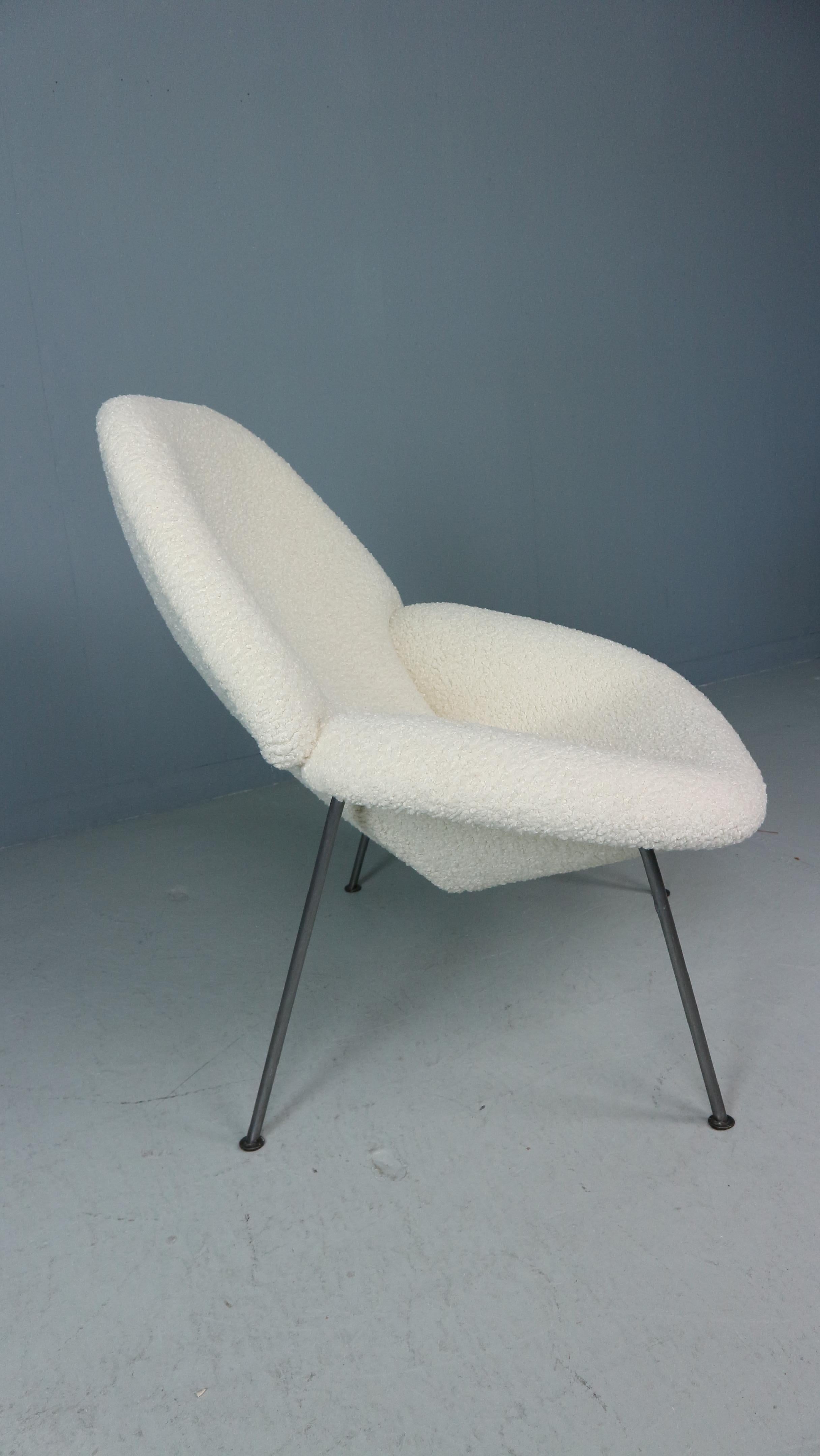 F555 Bouclé Lounge Chair by Pierre Paulin for Artifort 1960s For Sale 1