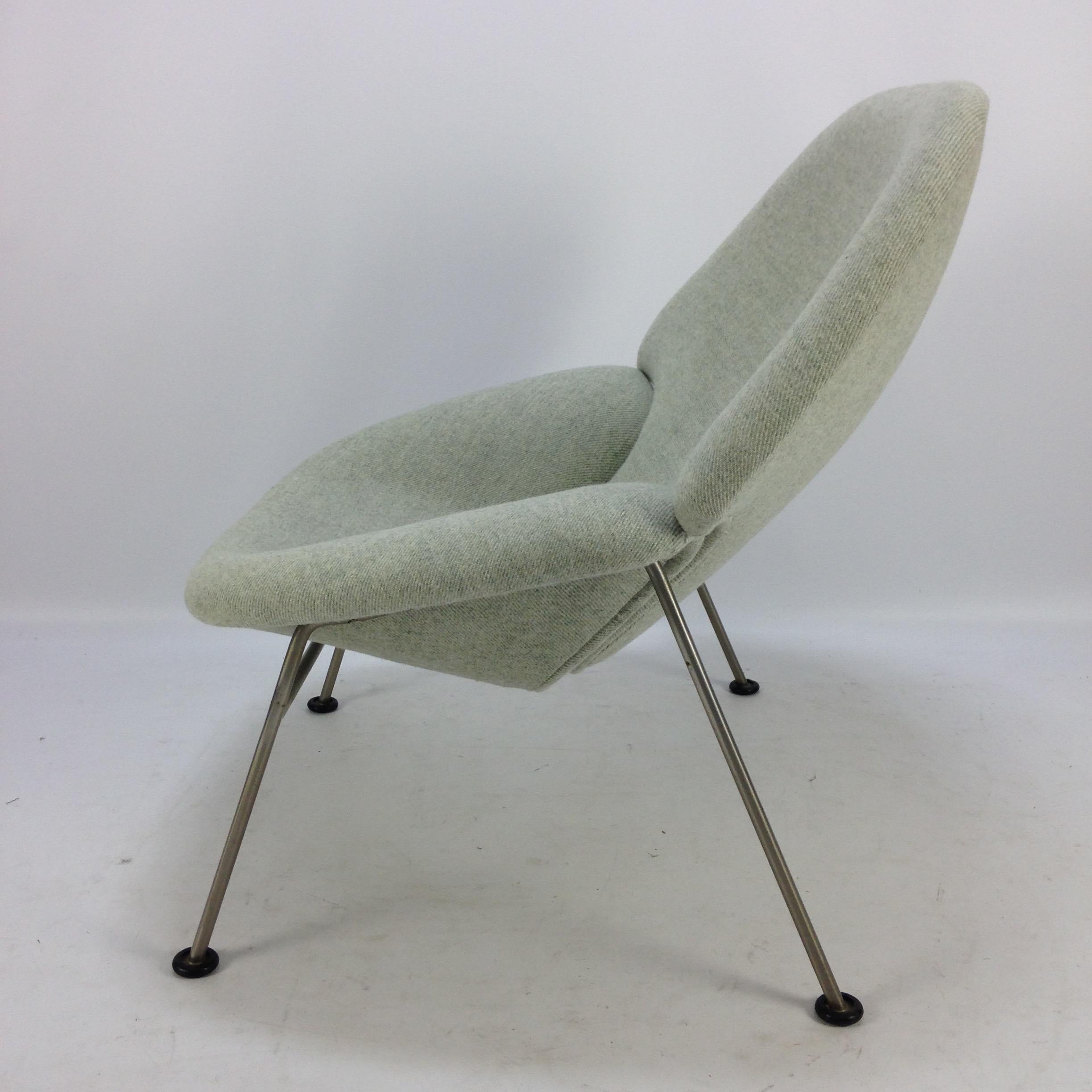 Dutch F555 Chair by Pierre Paulin for Artifort, 1960s For Sale