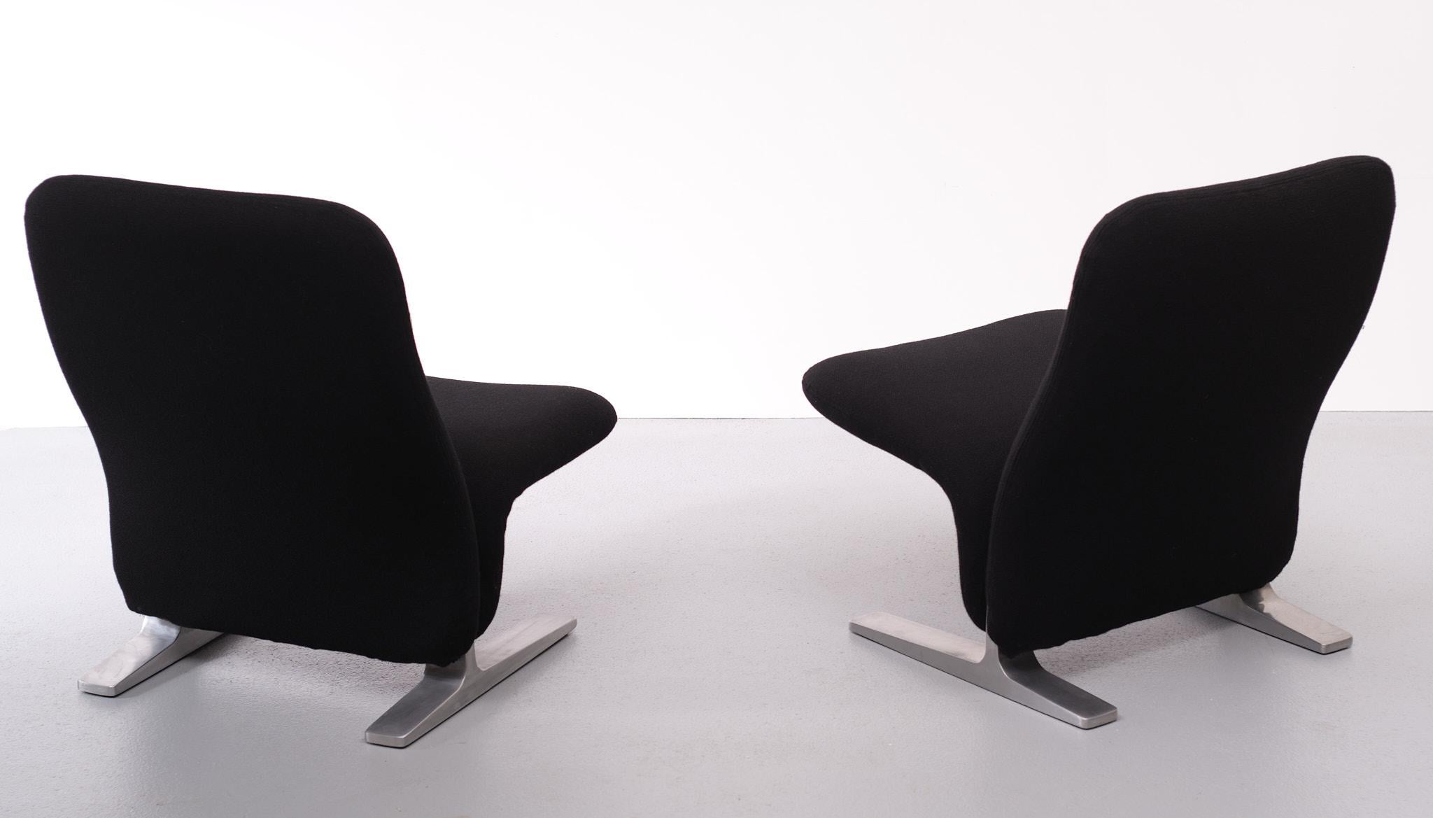 Mid-20th Century F780 Concorde Lounge Chairs by Pierre Paulin for Artifort in New Upholstery For Sale