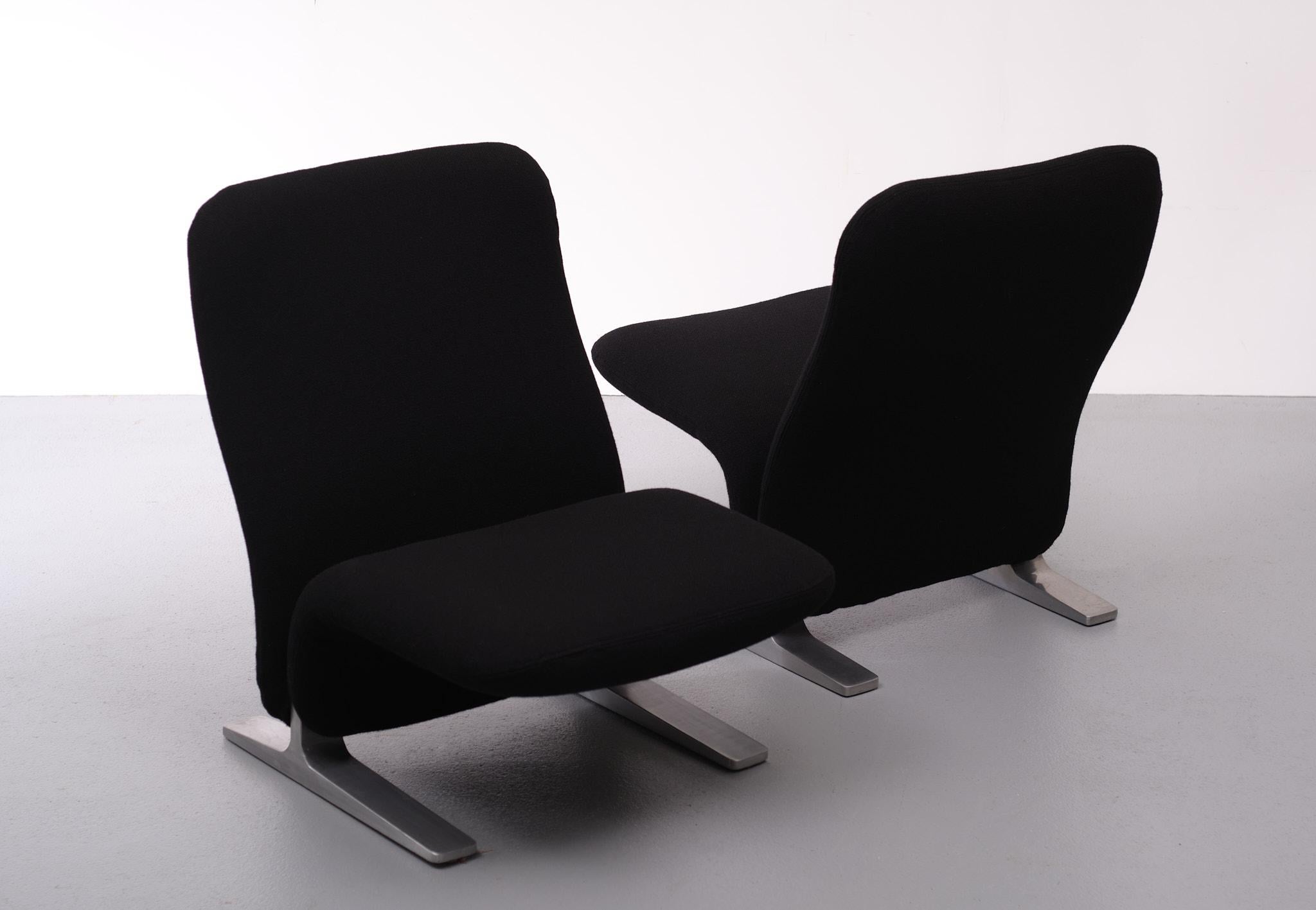 F780 Concorde Lounge Chairs by Pierre Paulin for Artifort in New Upholstery For Sale 1