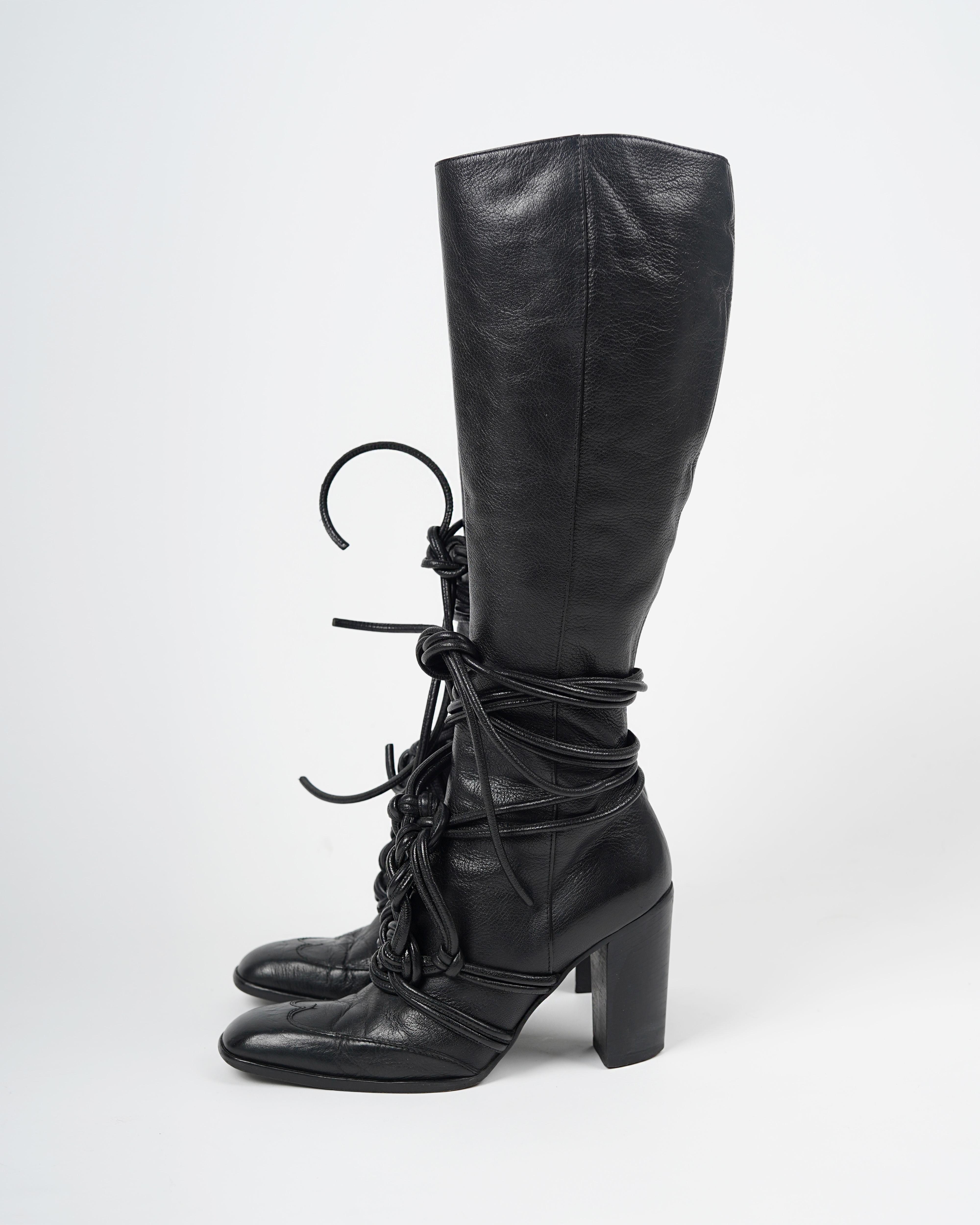 Women's F/W 2001 Yves Saint Laurent by Tom Ford Black Leather Runway & Campaign Boots For Sale