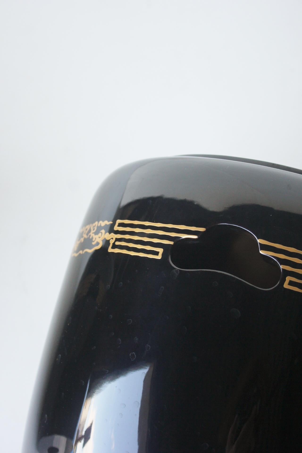 F9 Alte japanische Kunst Unbenutzte Drachen Maki-e Lack Brazier, Weinkühler, Satz von 2 (Kupfer) im Angebot