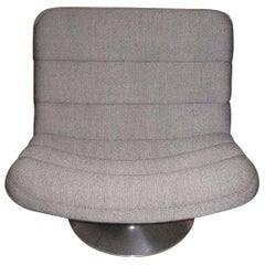 Artifort F978 Grey Fabric Swivel Lounge Chair