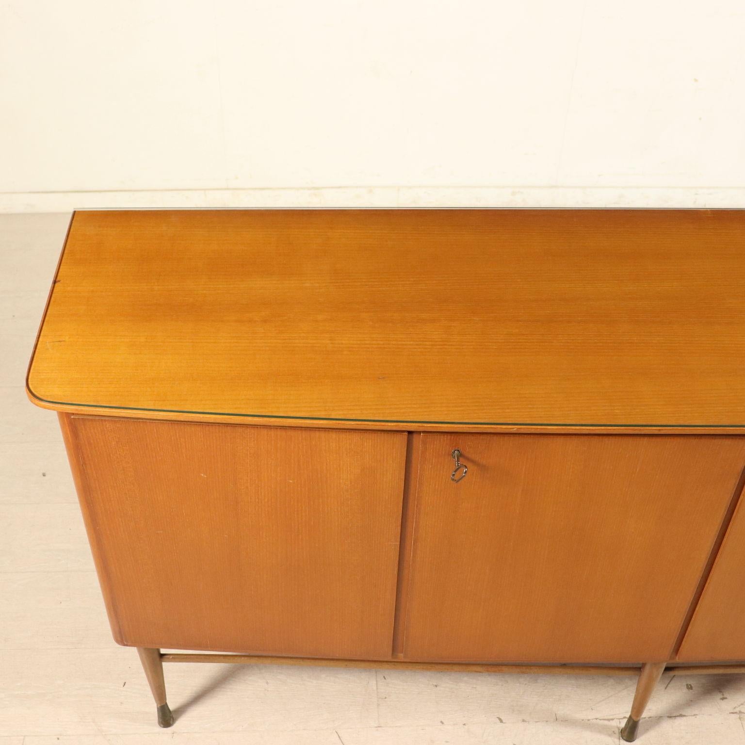 Buffet Mahogany Veneer Glass Brass Vintage, Italy, 1950s 5