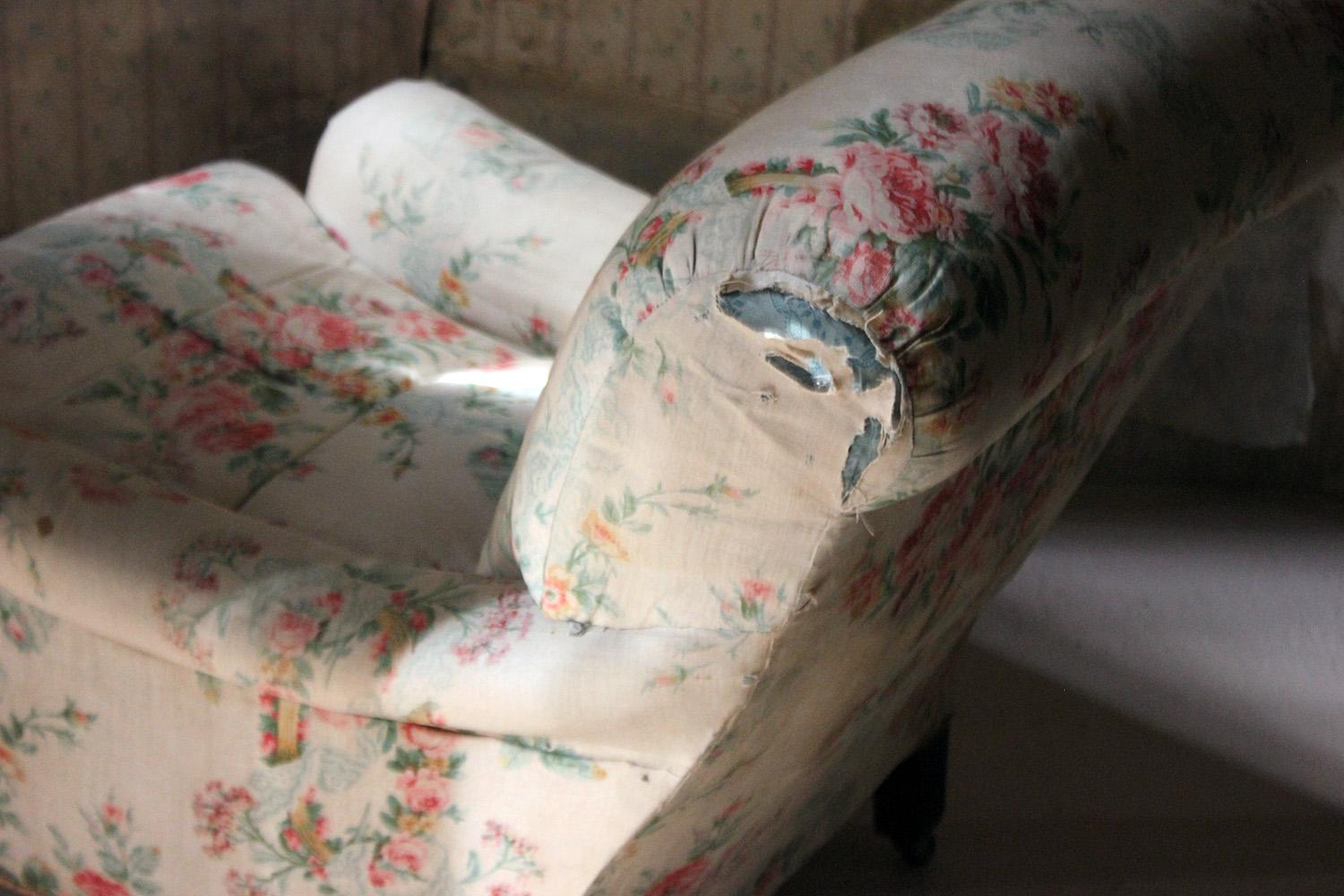 Upholstered Easy Armchair in the Manner of Howard & Sons, circa 1900 1