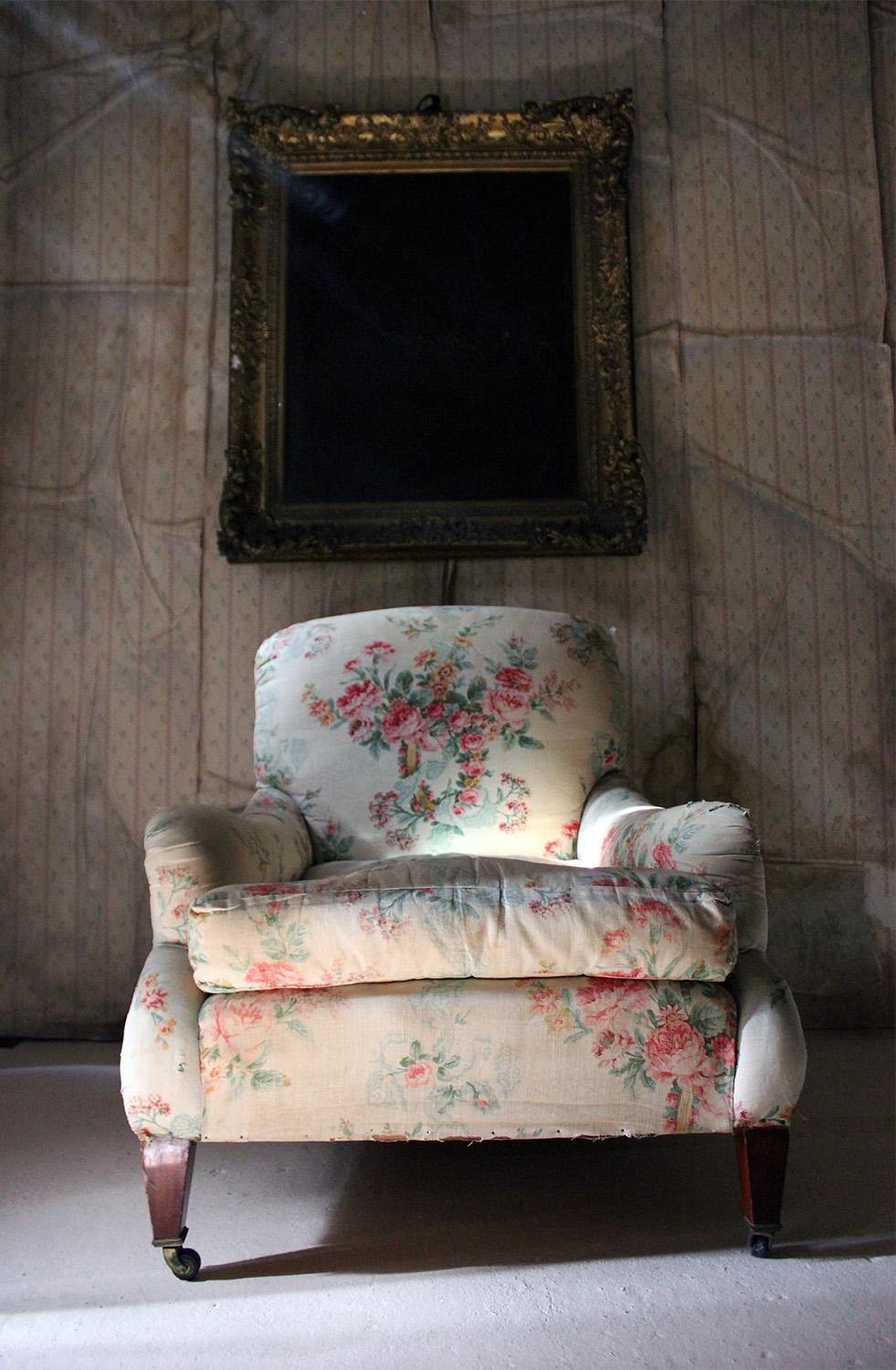 Upholstered Easy Armchair in the Manner of Howard & Sons, circa 1900 5