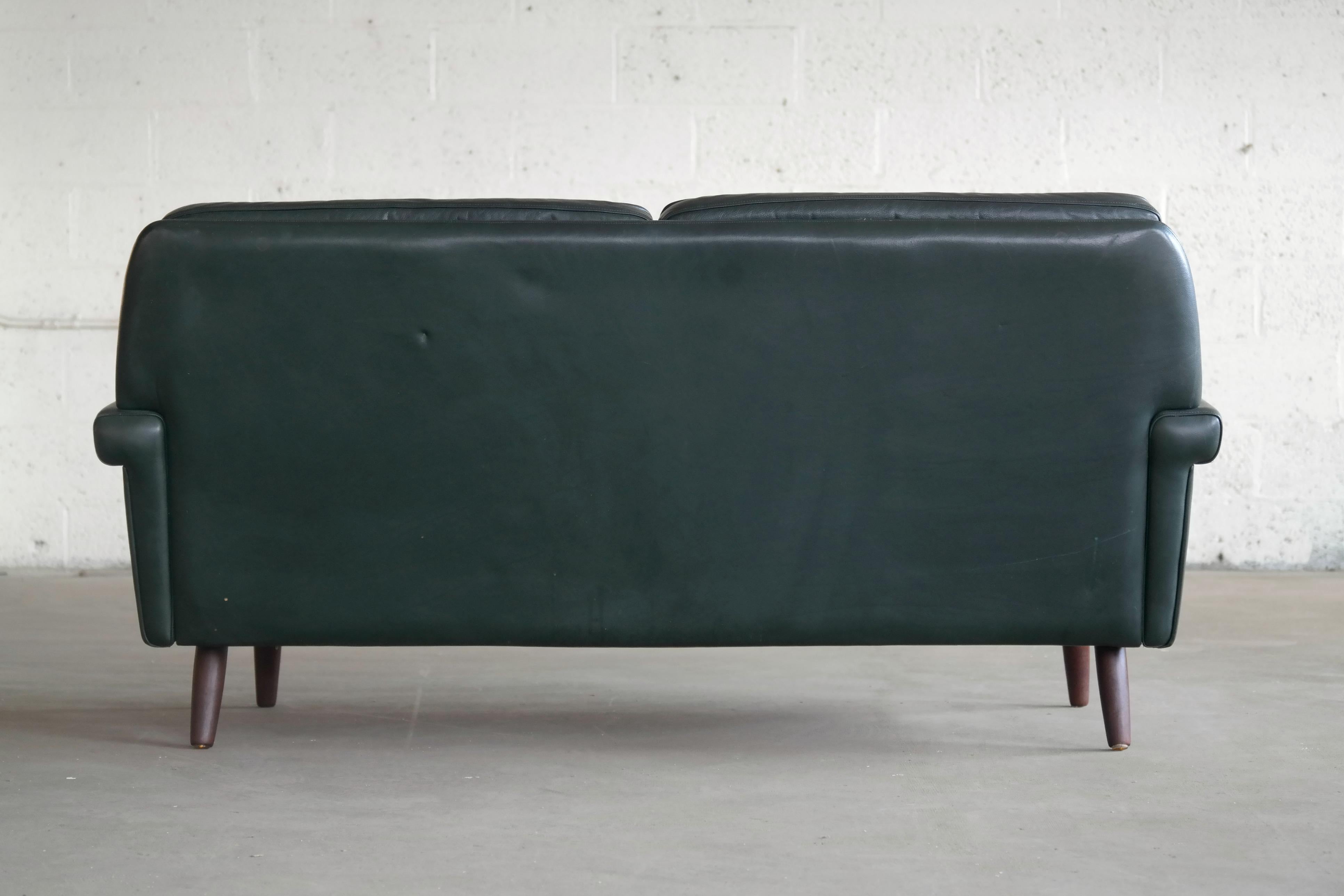 Sven Skipper Danish 1960s Two-Seat Sofa in Dark Racing Green Leather 5