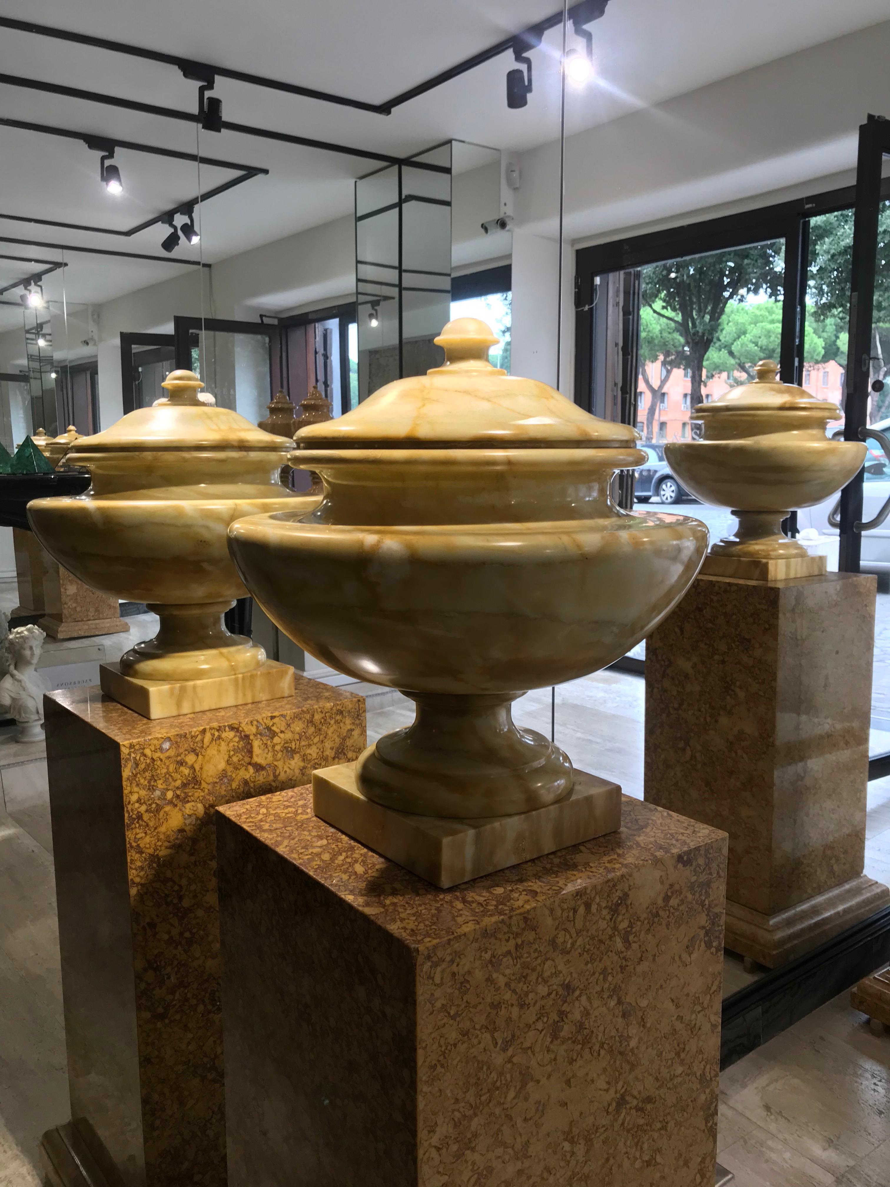 20th Century Neoclassical Italian Tuscany Marble Siena Yellow Pair of Urns For Sale