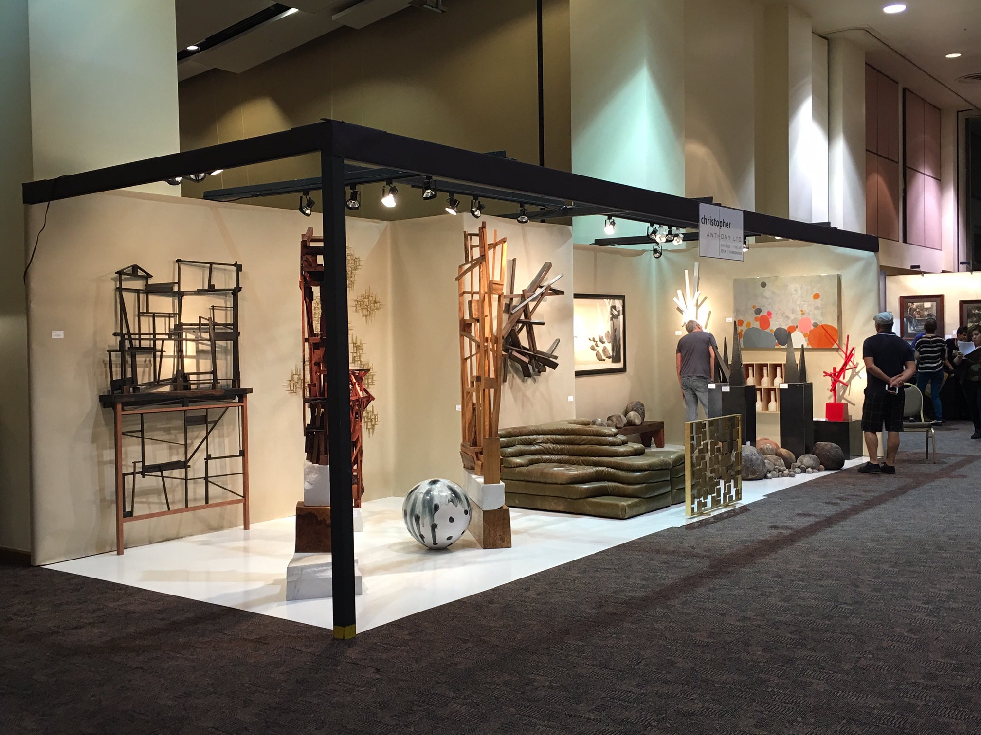 1stdibs Antiques, Vintage and MidCentury Modern Furniture, Jewelry