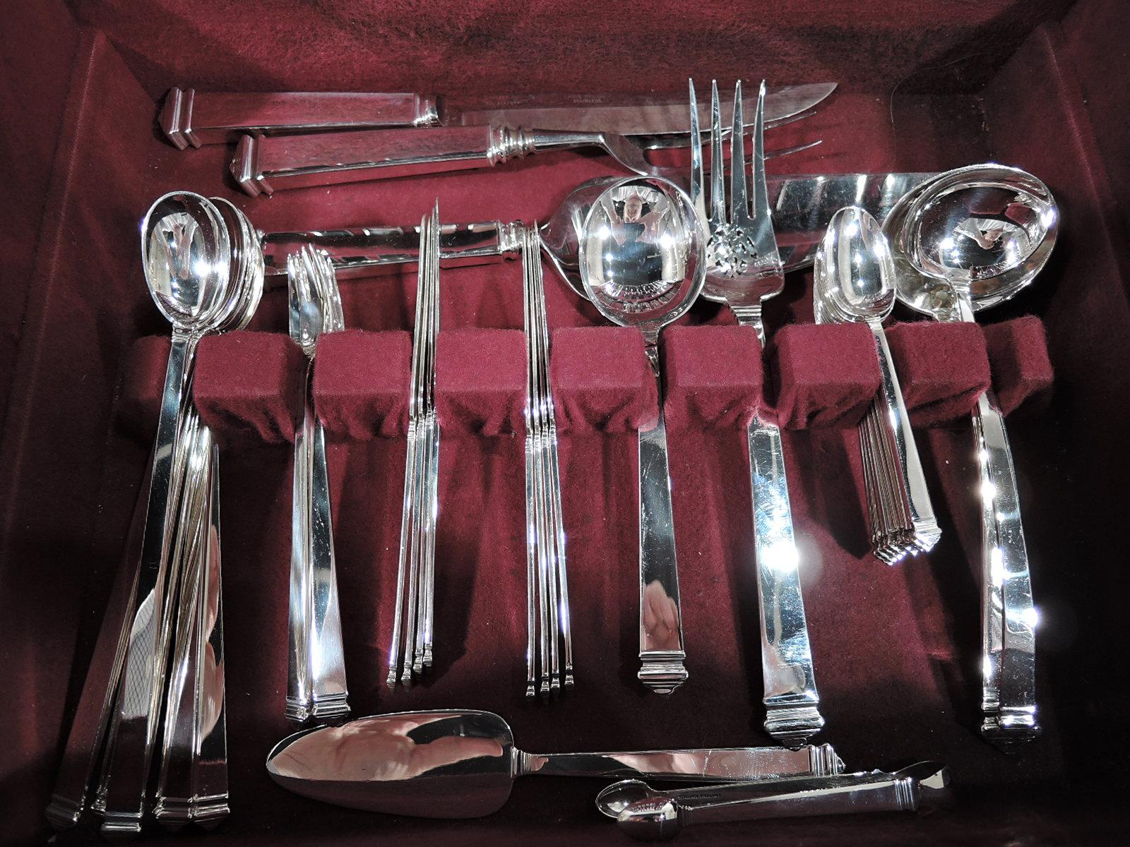 Tiffany Hampton Sterling Silver Dinner Set for Eight with 92 Pieces In Excellent Condition In New York, NY