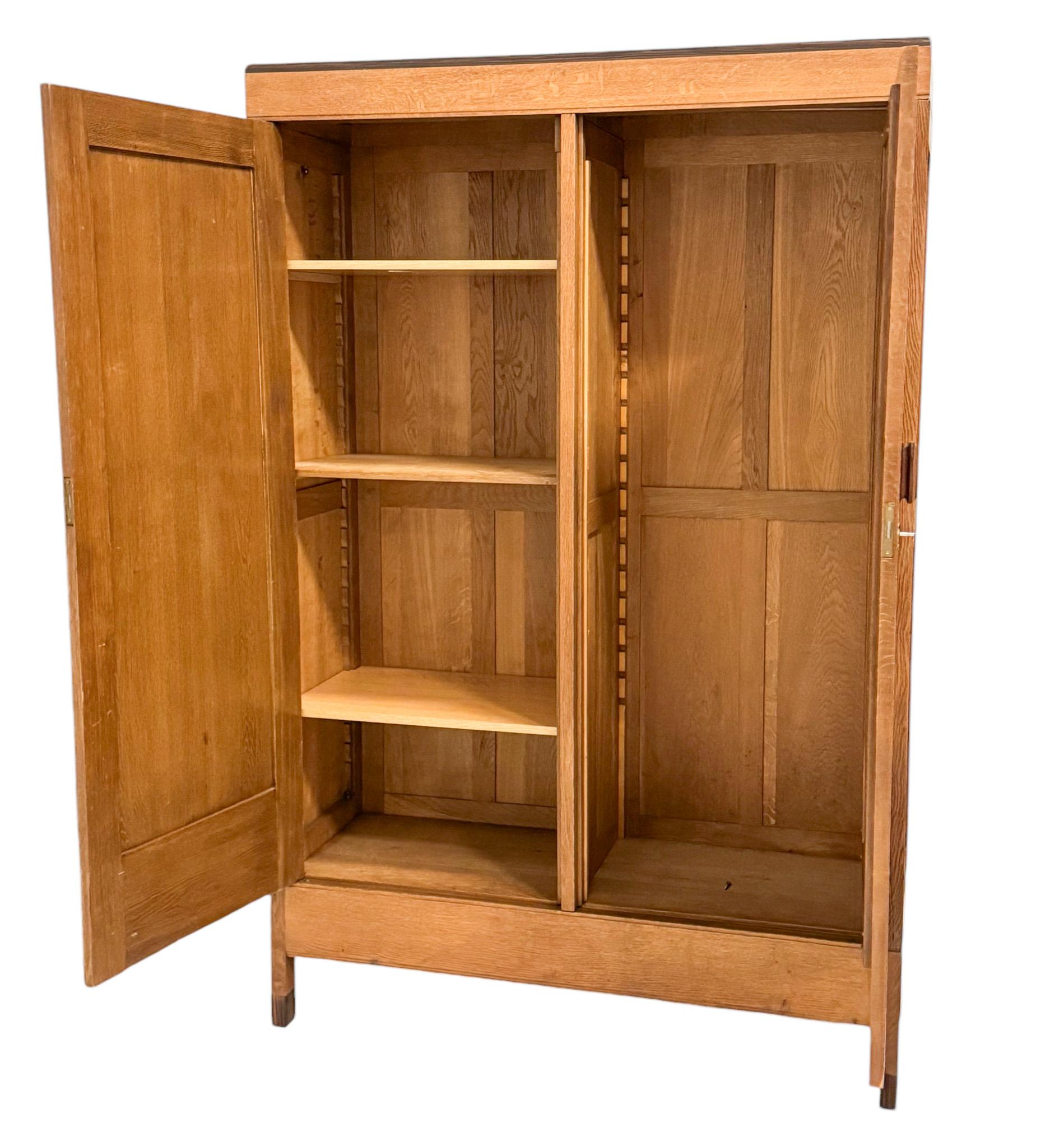 Début du 20ème siècle Fa. Armoire ou armoire de l'école d'Amsterdamse Art déco, années 1920 en vente