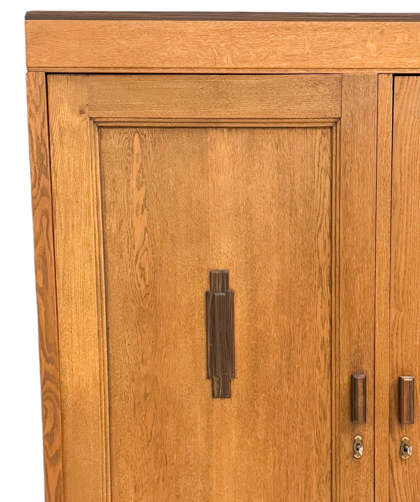 Fa. Armoire ou armoire de l'école d'Amsterdamse Art déco, années 1920 en vente 4