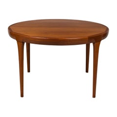 Faarup Møbelfabrik Mid-Century Danish Modern Circular Dining Table