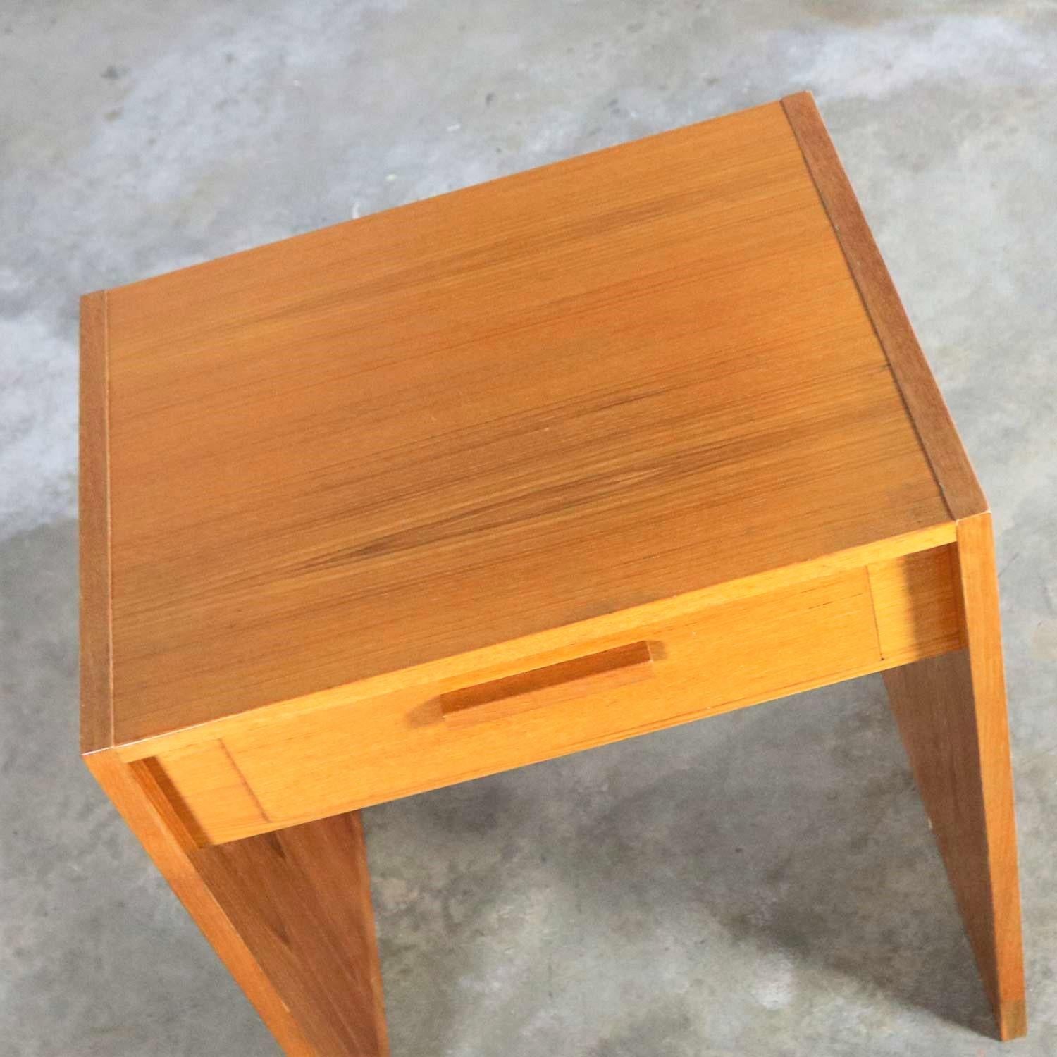 Faarup Mobelfabrik Scandinavian Modern Teak Single Drawer Nightstand/ Tiny Desk 6