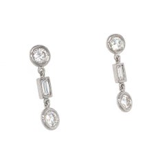 Pendants d'oreilles Fab en or blanc 14 carats avec baguettes et diamants ronds
