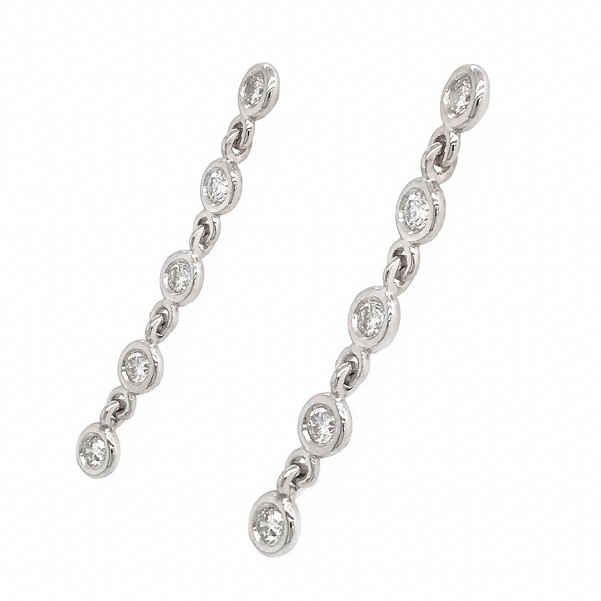 Taglio rotondo Fab Drops - Orecchini a goccia con diamante rotondo in oro bianco 14 carati in vendita