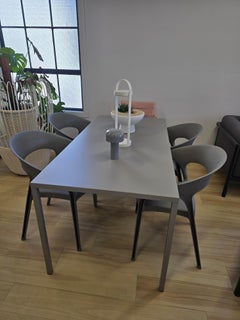 Fabbrico Outdoor Dining Table with 5 pcs. of Gossip Dining chairs by Pedrali