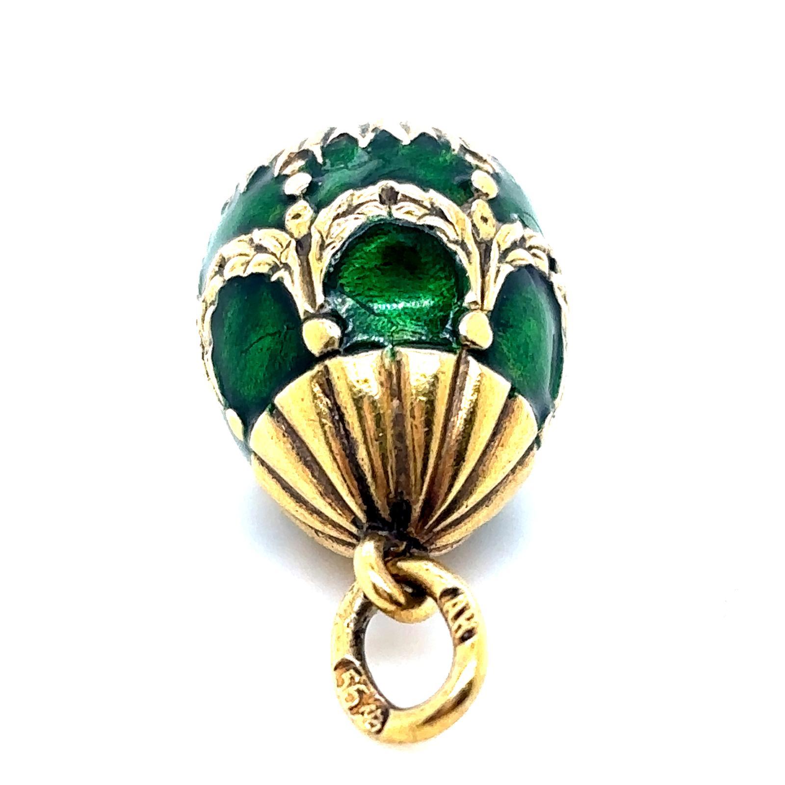 Fabergé 14 Karat Yellow Gold Green Enamel Diamond Egg Pendant For Sale 3