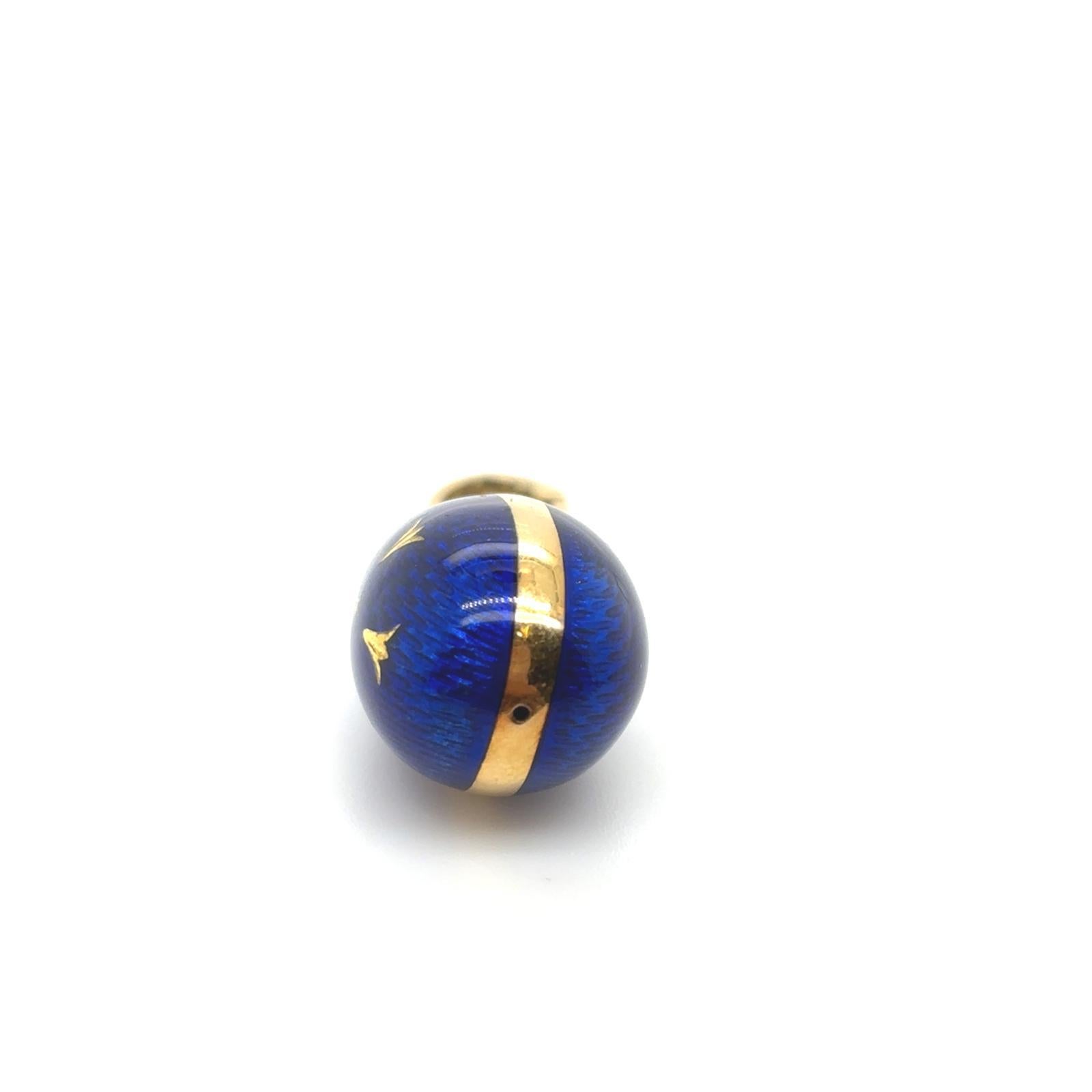 Fabergé 18 Karat Yellow Gold Enamel Egg Pendant 4