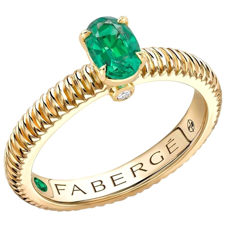 Fabergé 18K Yellow Gold Oval Emerald Fluted Ring For Sale