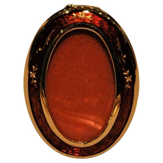 Cadre Fabergé en or 18 Kt avec émail rouge