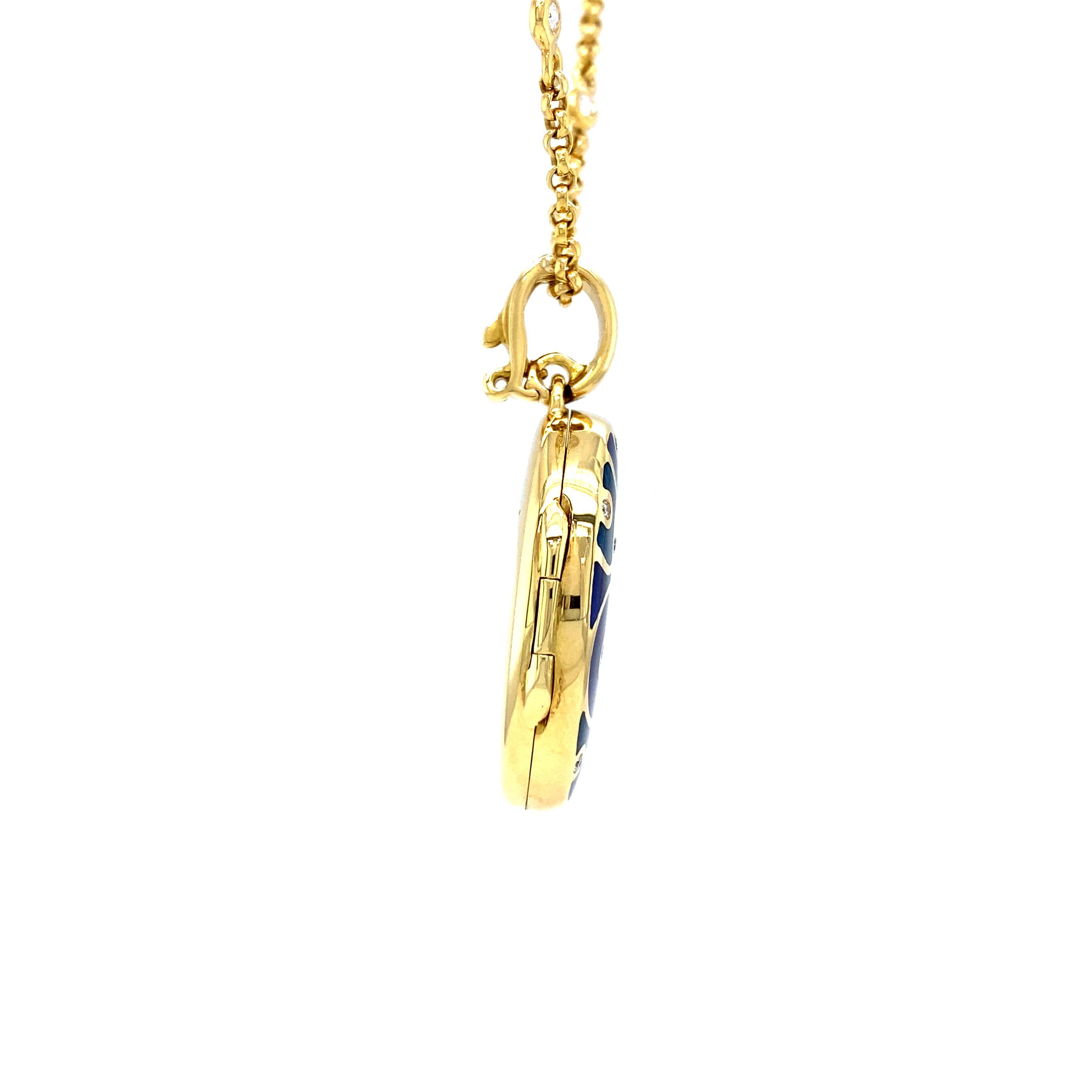 Art déco Fabergé or jaune 18k pendentif médaillon ovale en émail bleu 10 diamants total 0, 12c en vente