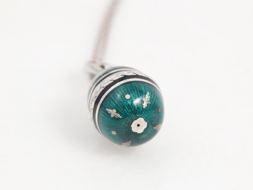 Fabergé 18K White Gold and Green Enamel Egg Pendant Necklace - Limited Edition In Excellent Condition In Pforzheim, DE