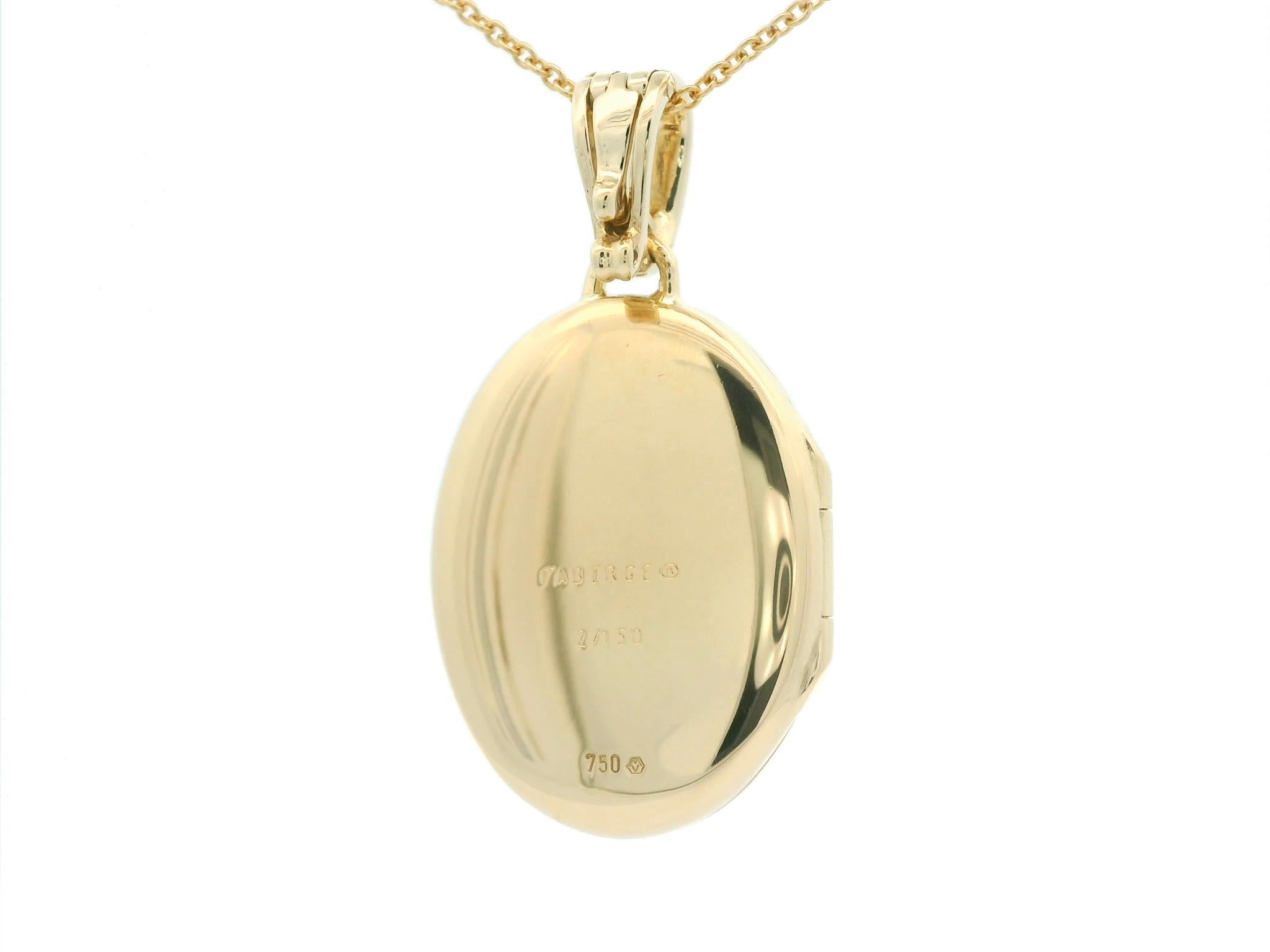 Fabergé or jaune 18k, médaillon ovale en émail bleu guilloché avec 9 diamants #2/150 en vente 3
