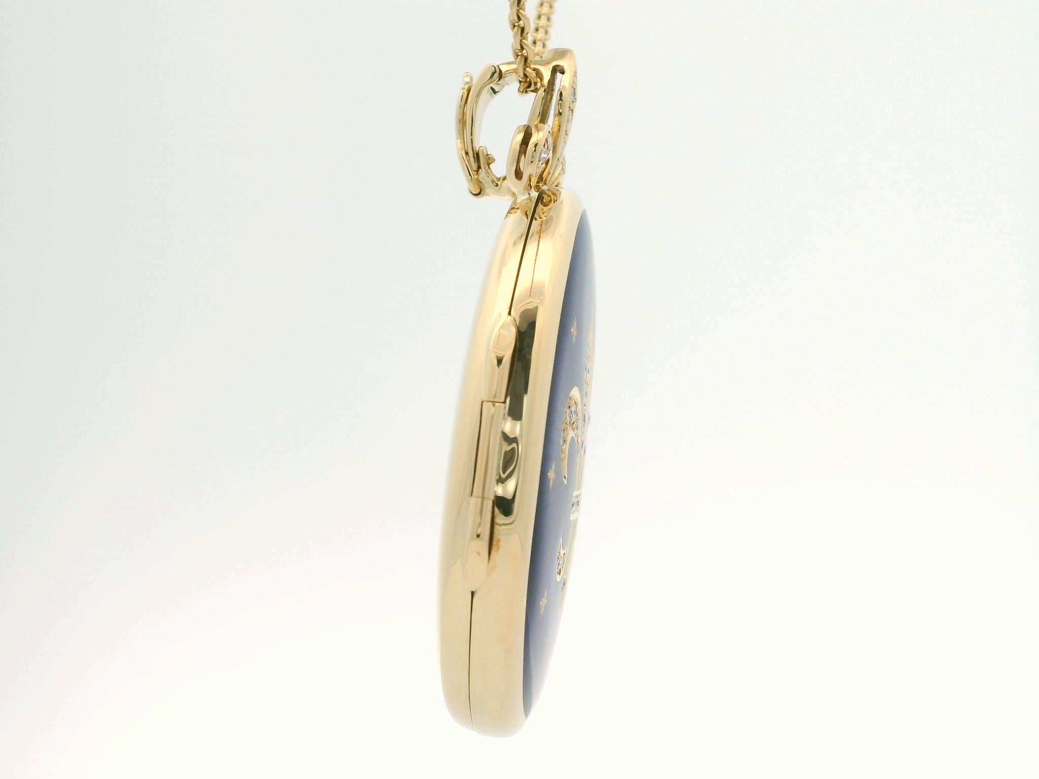 Fabergé Or jaune 18k Pendentif médaillon ovale en émail bleu 37 diamants Fleur de Lys en vente 2