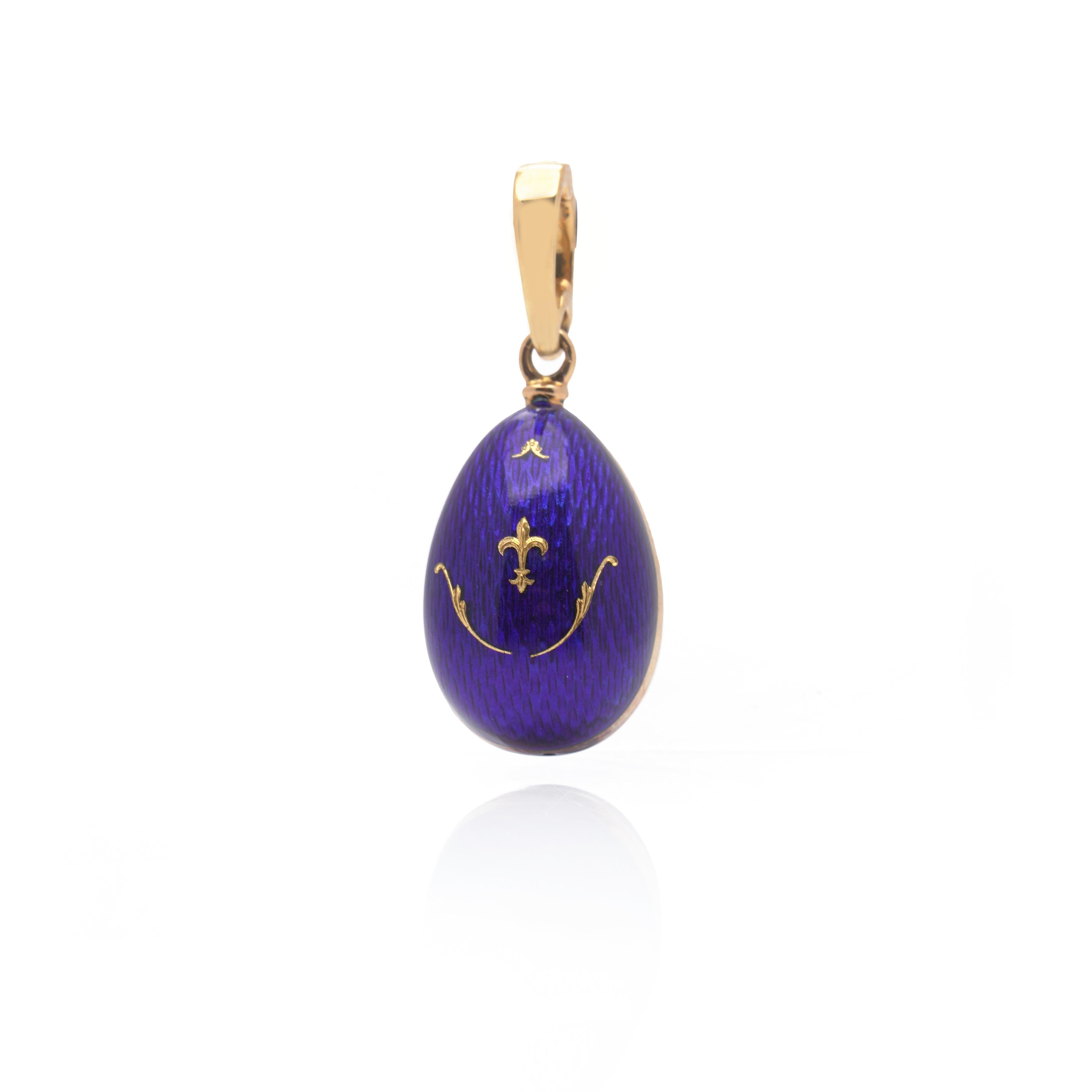 Ciondolo a forma di uovo di Pasqua in edizione limitata in oro 18kt e smalto blu di Fabergé In condizioni ottime in vendita a Braintree, GB