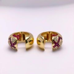 Moderne Victor Mayer Faberge Diamond Ruby Huggie Ohrringe mit Zertifikat