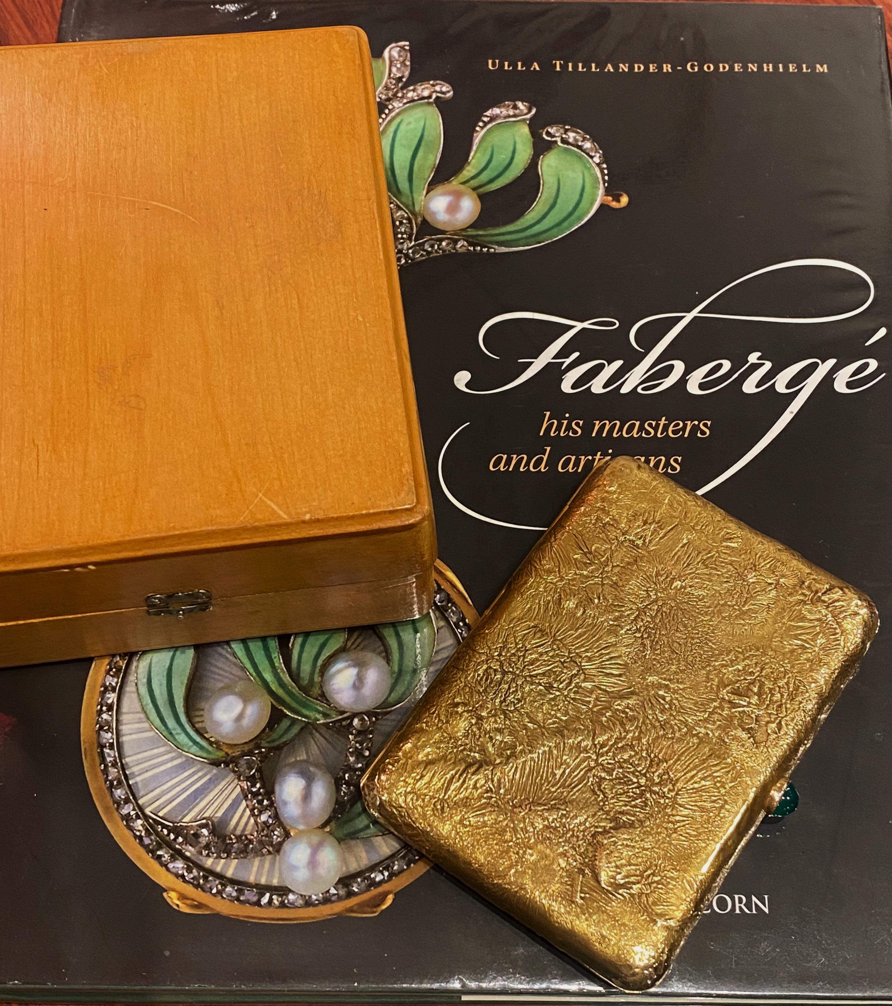 Cabochon Fabergé 56 (14ct) Gold Samorodok Cigarette Case, St Petersburg, c1908-1917, V.B. For Sale