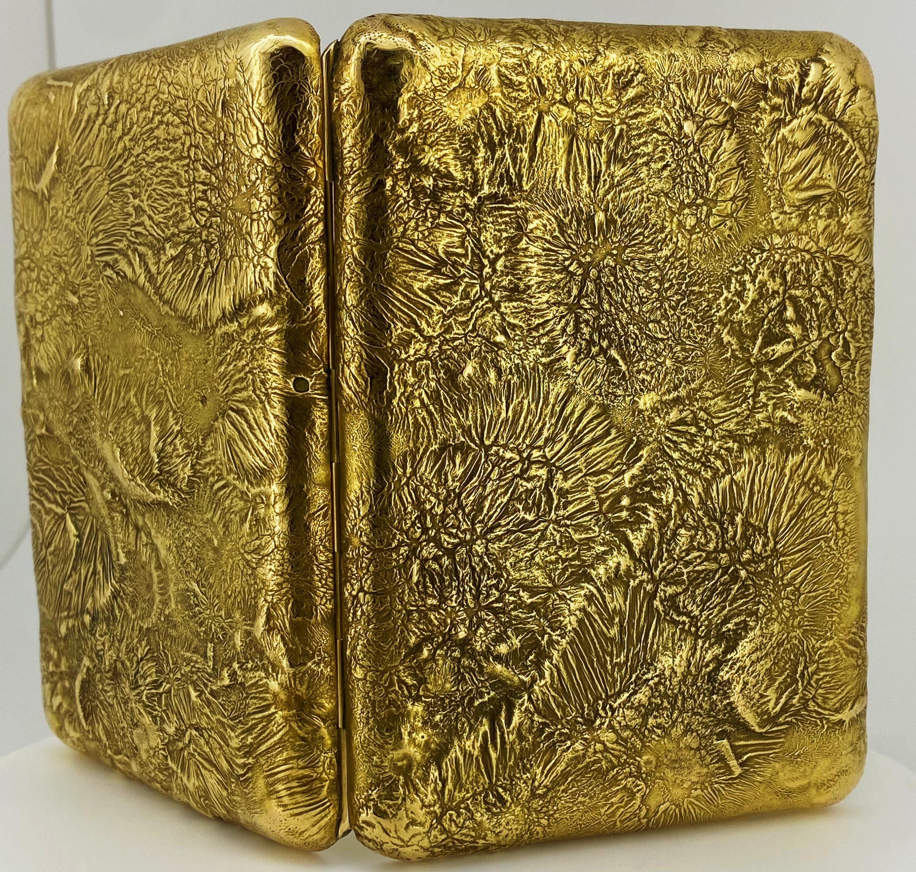 Women's or Men's Fabergé 56 (14ct) Gold Samorodok Cigarette Case, St Petersburg, c1908-1917, V.B. For Sale