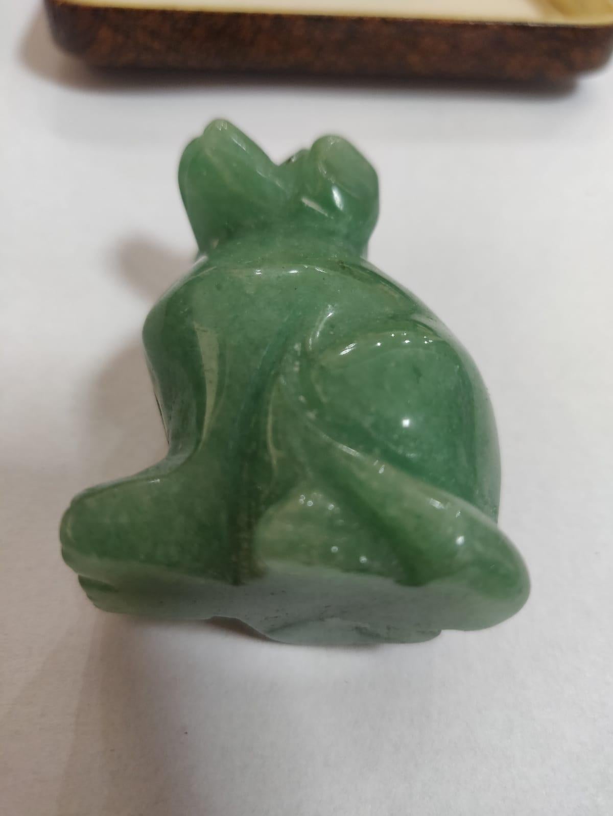 Faberge Antique Imperial Russian Dog Figure in Nephrite Stone with Diamond Eyes For Sale 4