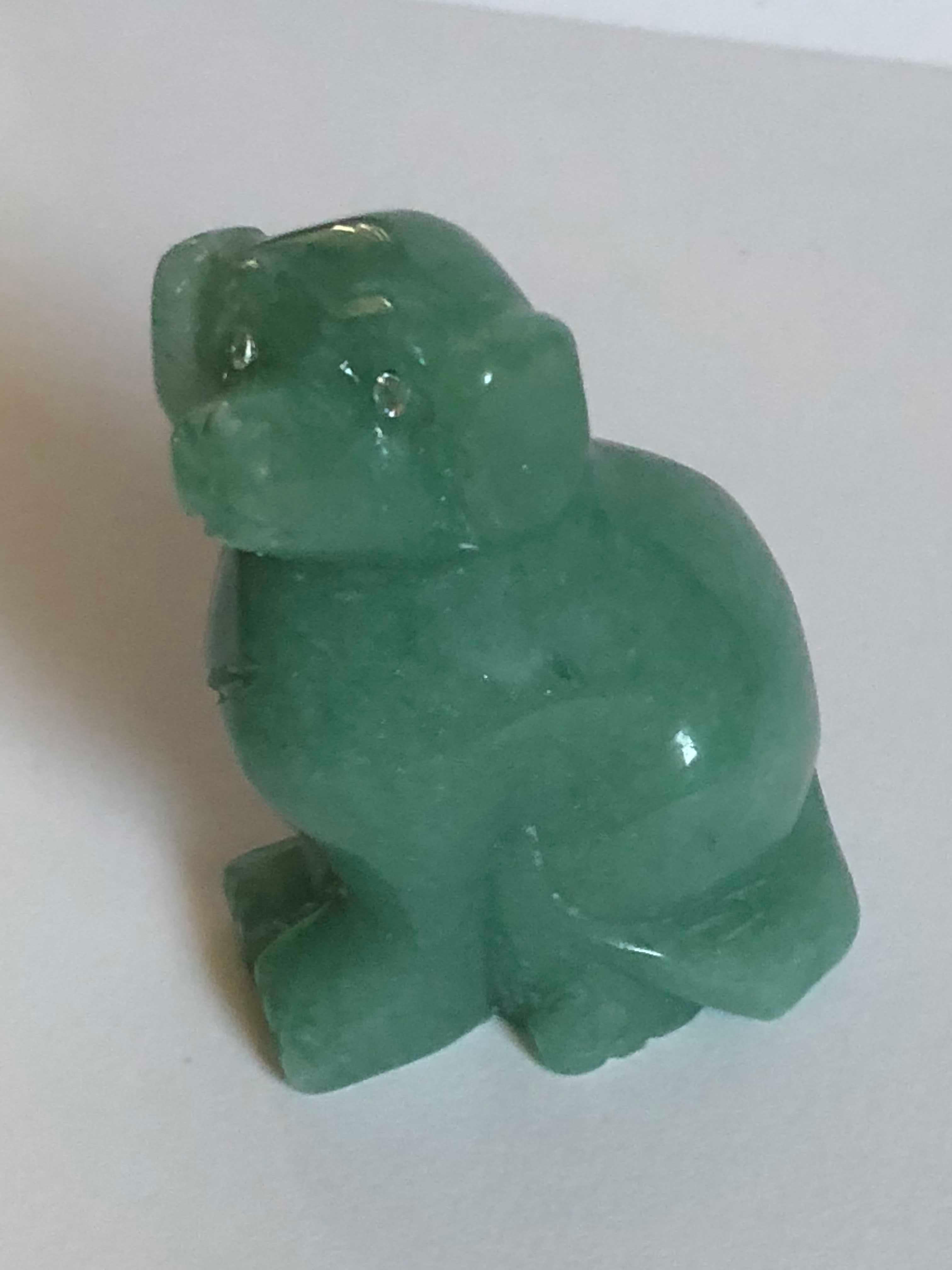 Faberge Antique Imperial Russian Dog Figure in Nephrite Stone with Diamond Eyes For Sale 1