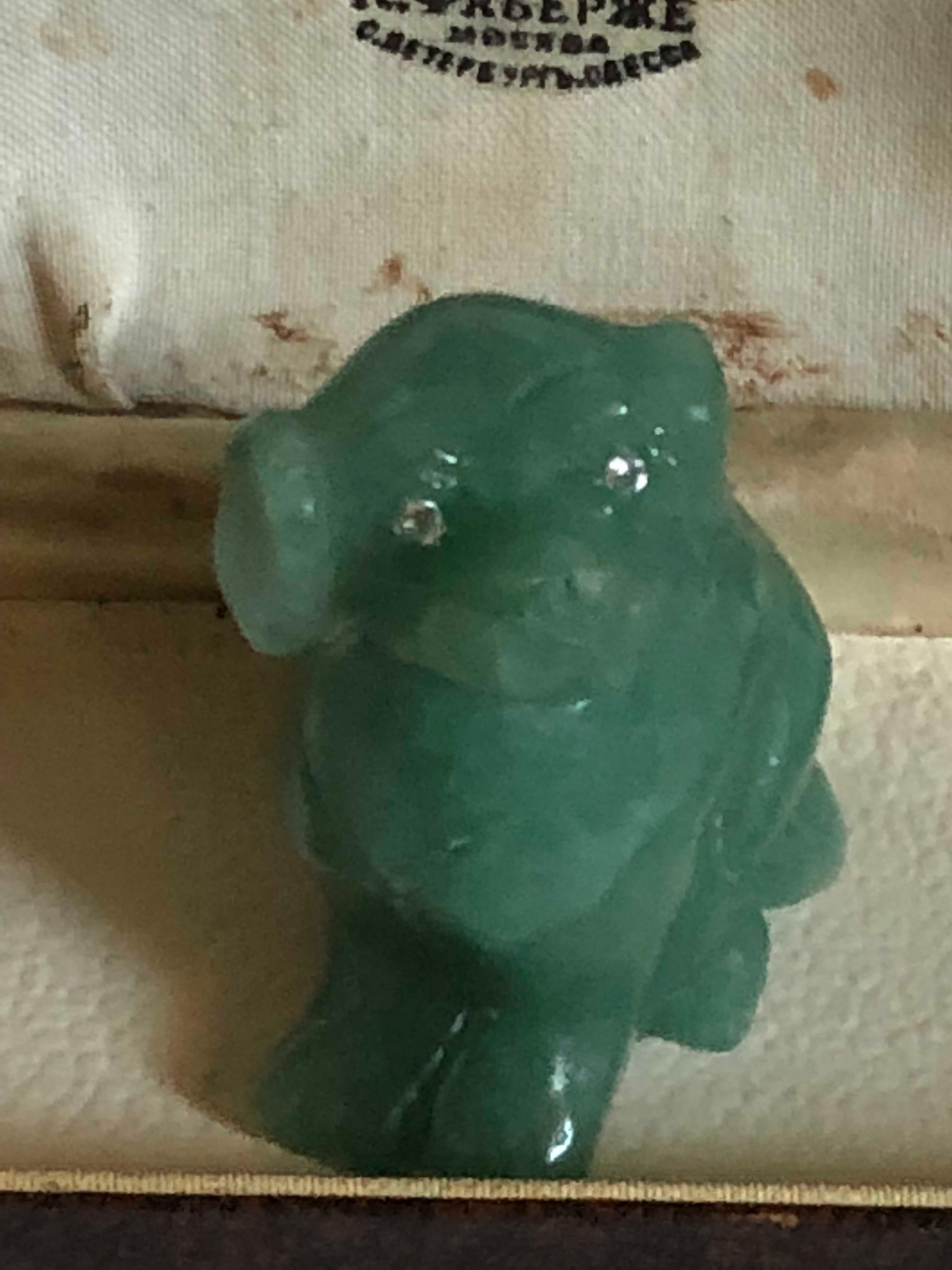 Faberge Antique Imperial Russian Dog Figure in Nephrite Stone with Diamond Eyes For Sale 3