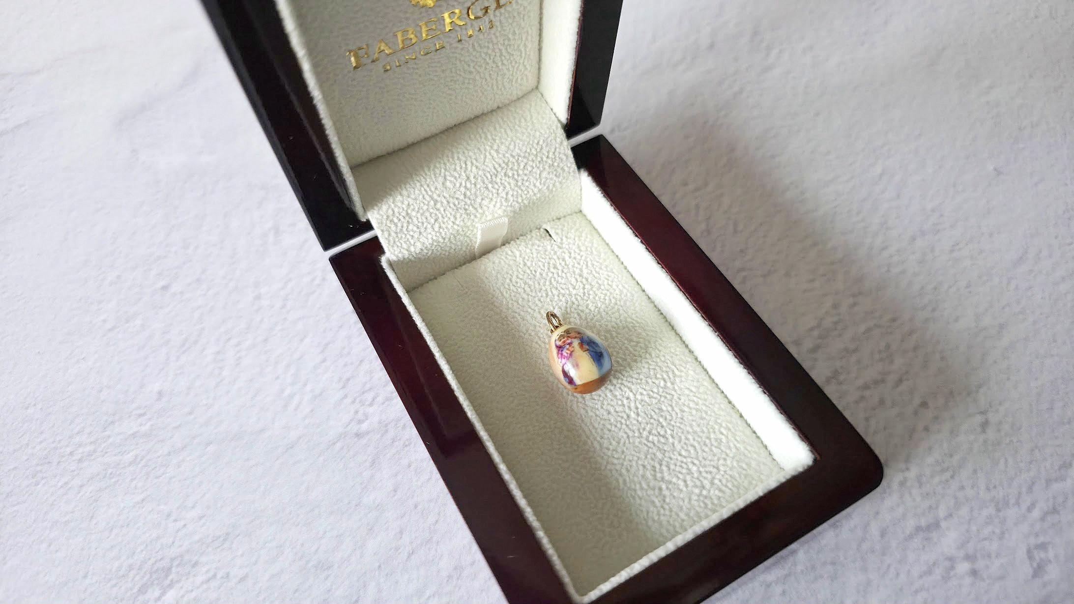 Ciondolo a forma di uovo in oro antico Faberge, maestro d'opera Andrei Adler in vendita 3