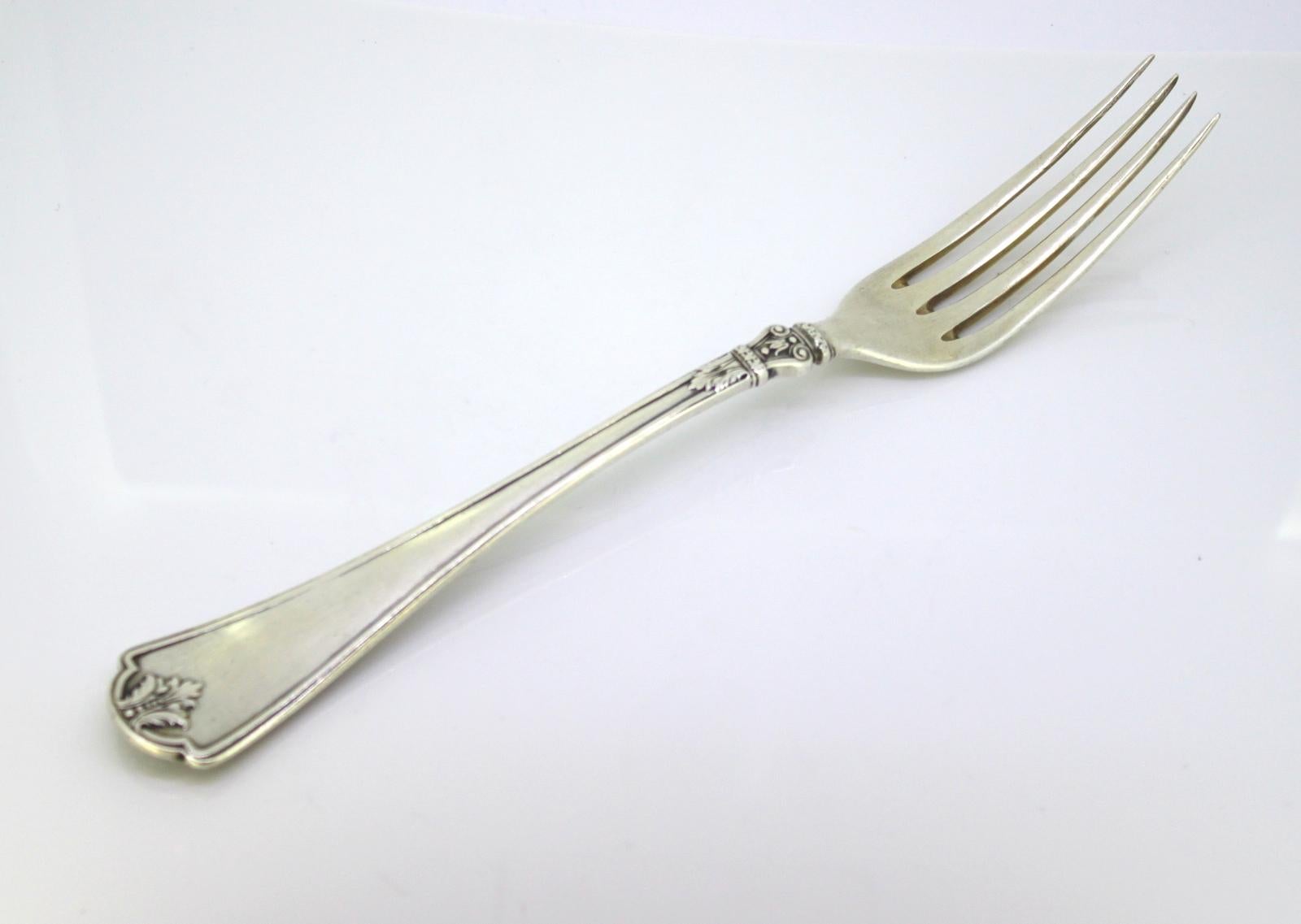 Antique Russian silver fork
Maker: Fabergé
Russia 1908-1917
Fully hallmarked

Dimensions -
Size: 21.35 x 2.65 x 2.8 cm
Weight: 92 grams

Condition: Minor surface wear from general usage, no damage, excellent and pleasant overall condition,