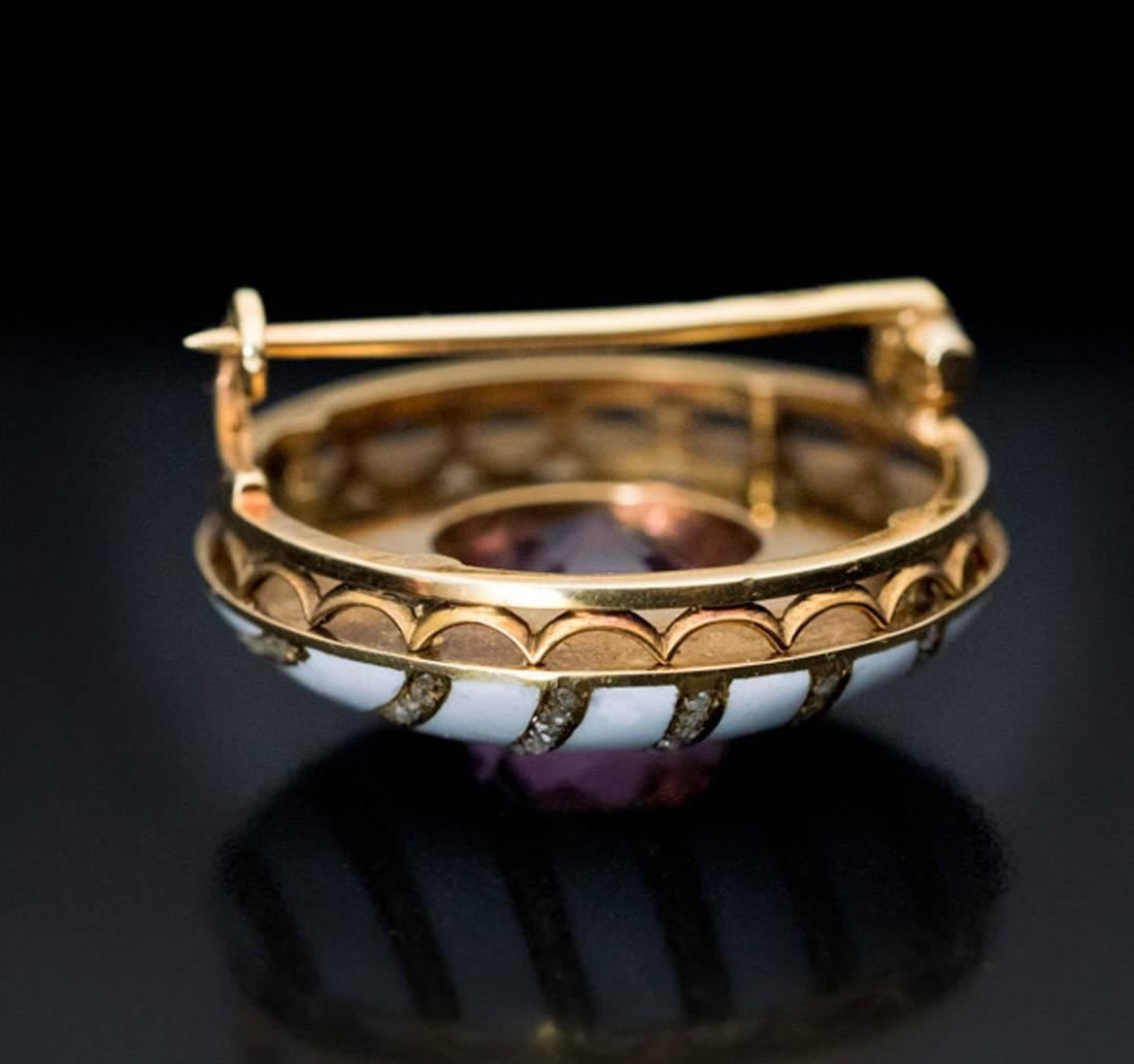 fabrochet brooch