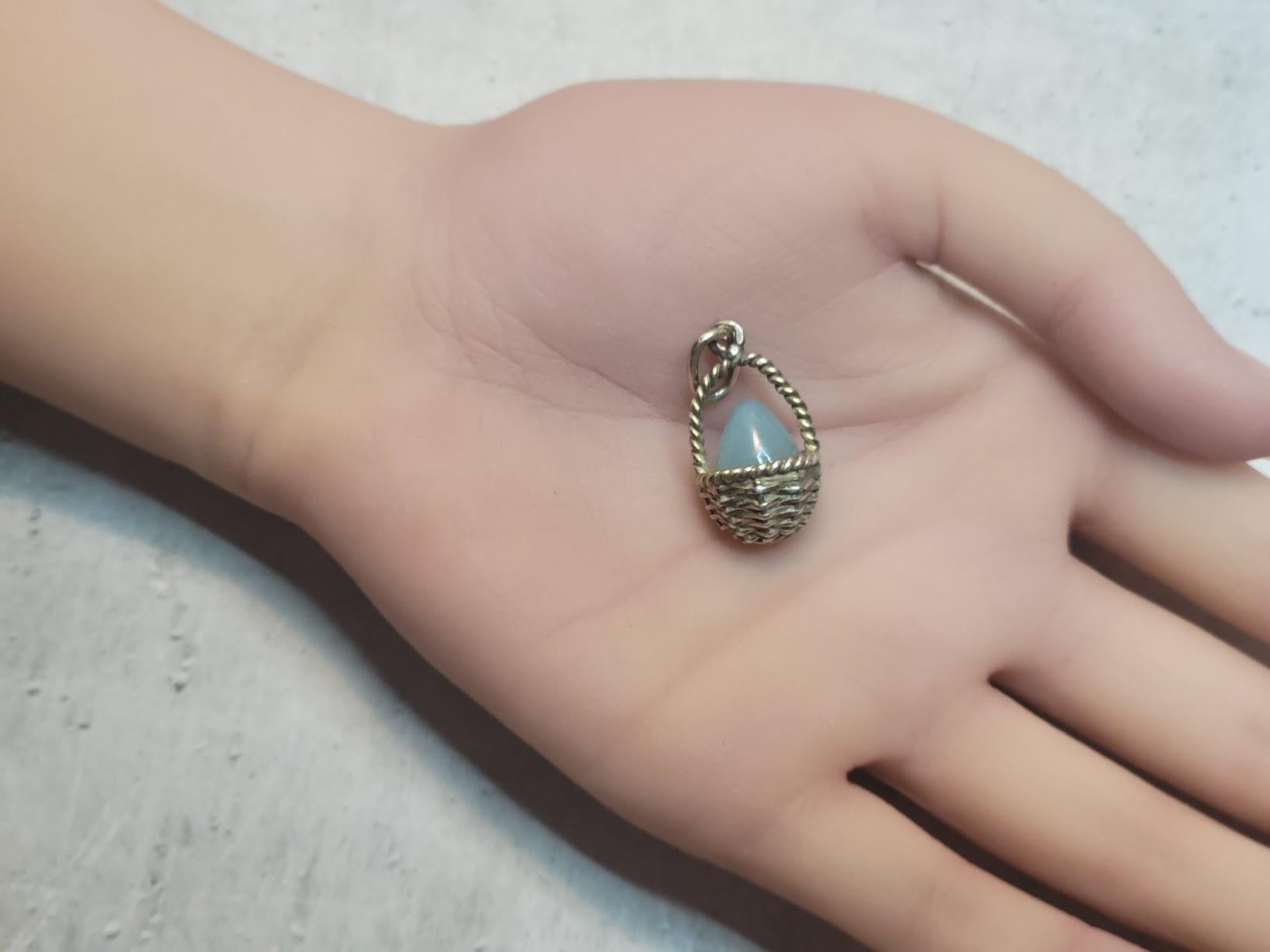 Pendentif œuf impérial russe en calcédoine bleue, maître de travail Anders Johan Nevalainen en vente 1