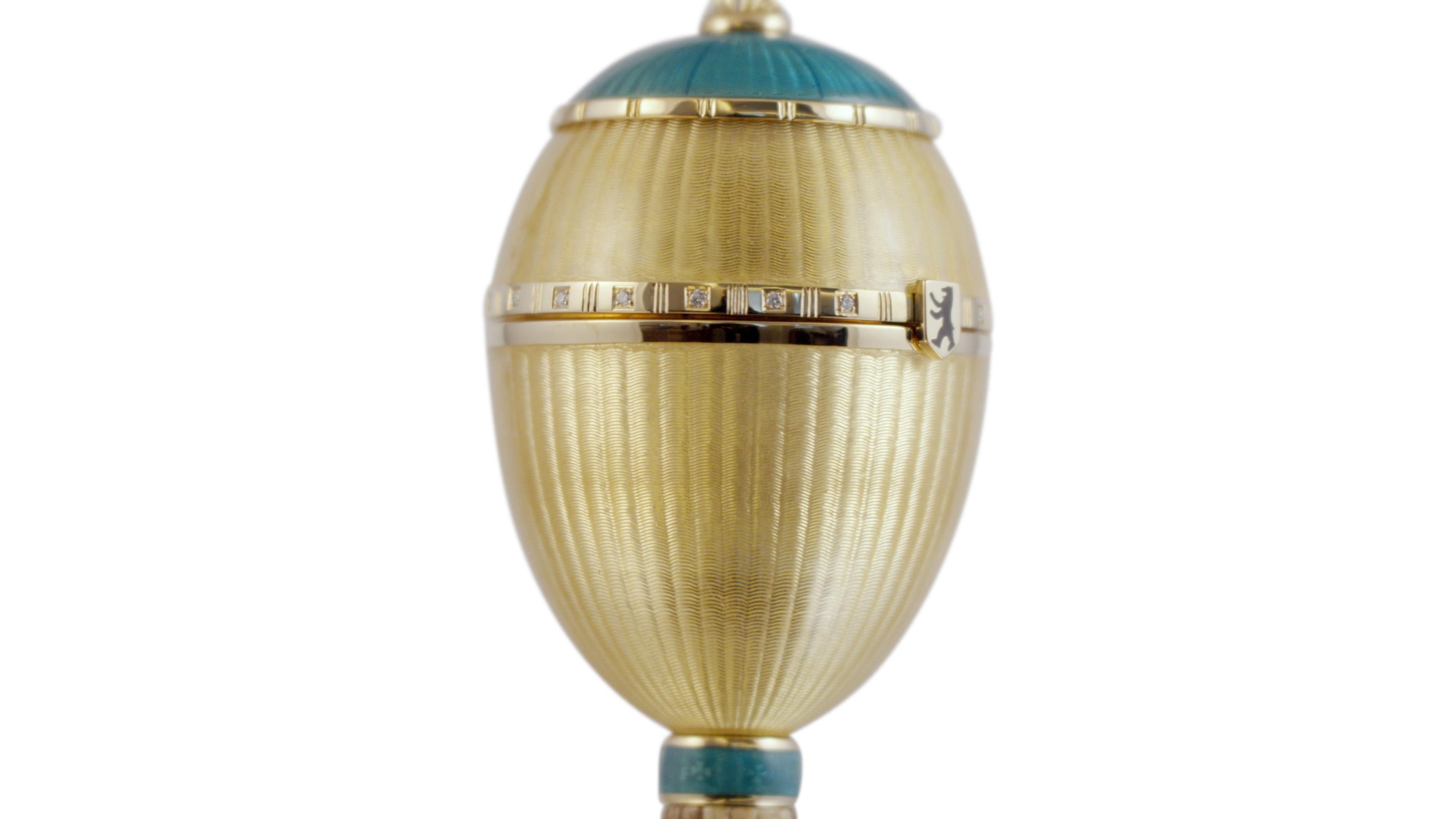 Brilliant Cut Fabergé Brandenburg Gate-Egg, 0.32ct Diamonds, Vitreous Enamel, Kalahari Jasper