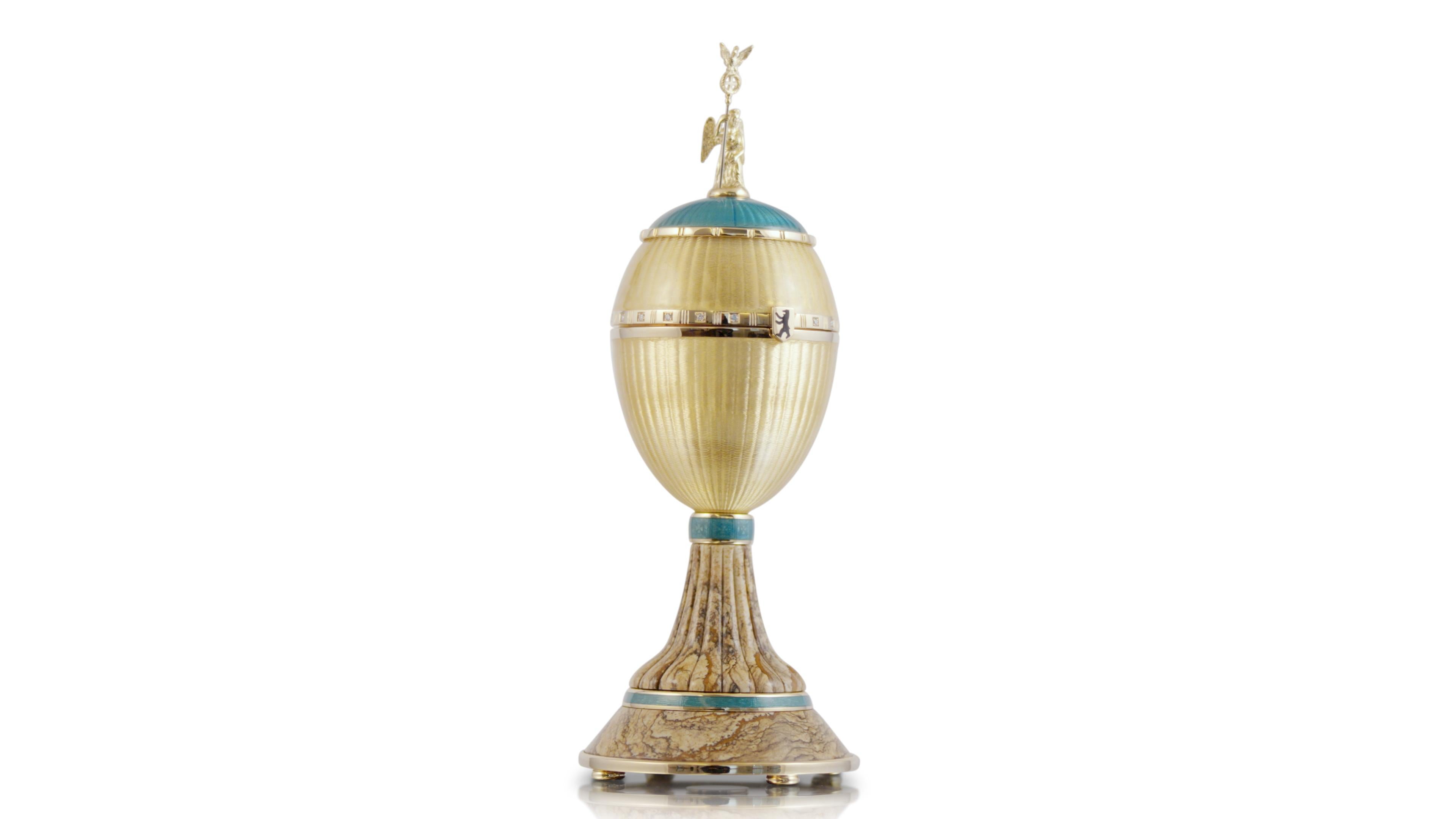 Fabergé Brandenburg Gate-Egg, 0.32ct Diamonds, Vitreous Enamel, Kalahari Jasper 2
