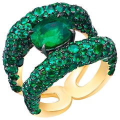Fabergé Charmeuse 18 Karat Gold Emerald Ring w/ Encrusted Shoulders, US Clients