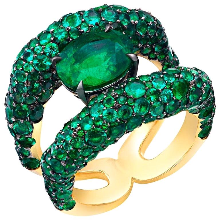 Fabergé Charmeuse 18K Yellow Gold Emerald Ring With Emerald Encrusted Shoulders For Sale